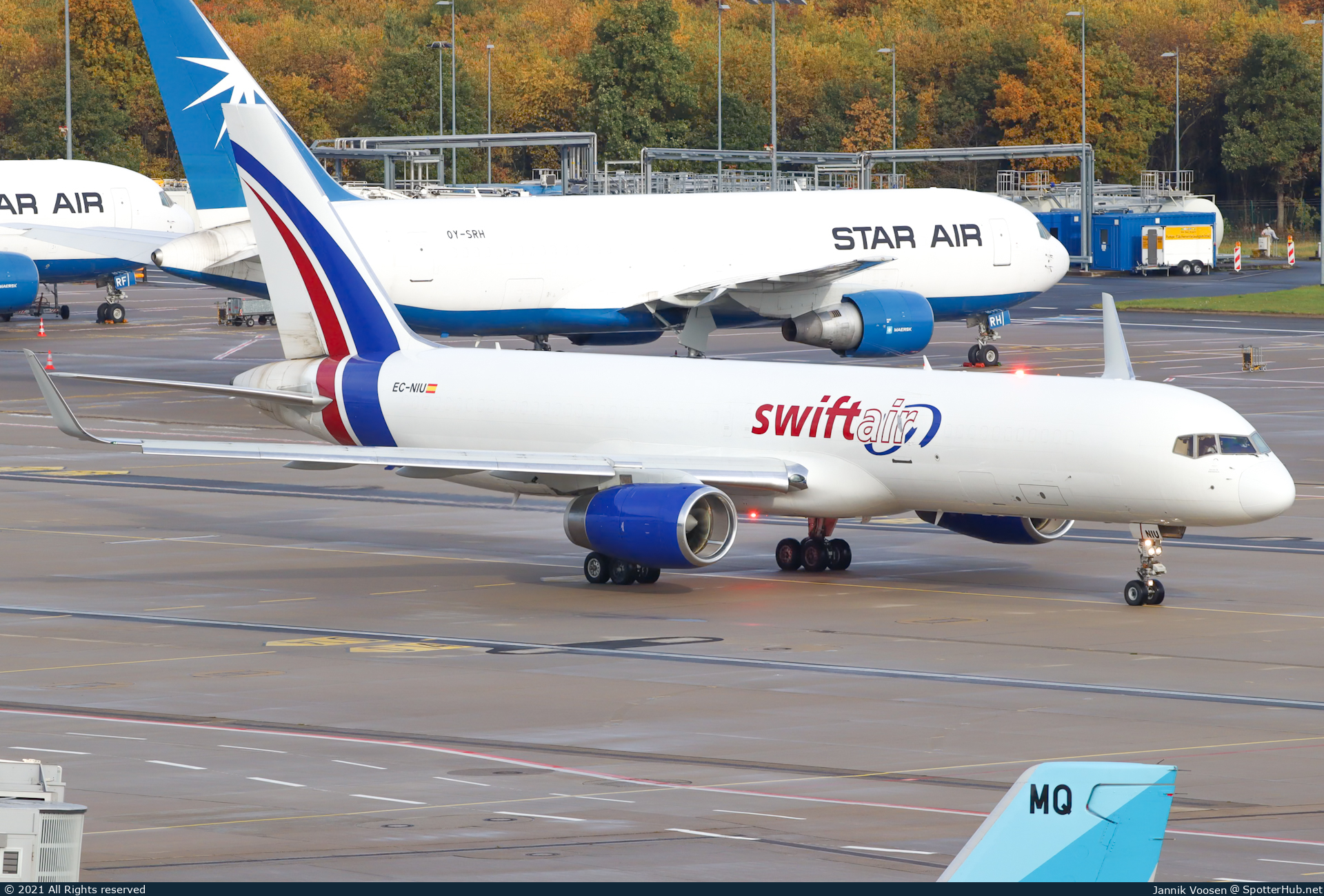 Photo of EC-NIU - Boeing 757-223(PCF) operated by Swiftair