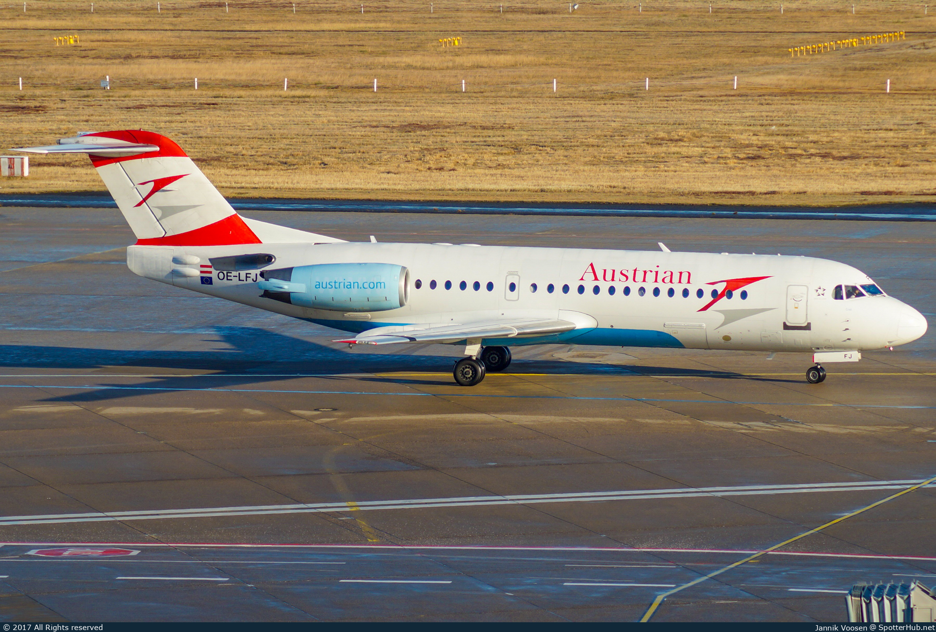 Photo of OE-LFJ - Fokker 70 operated by Austrian Airlines