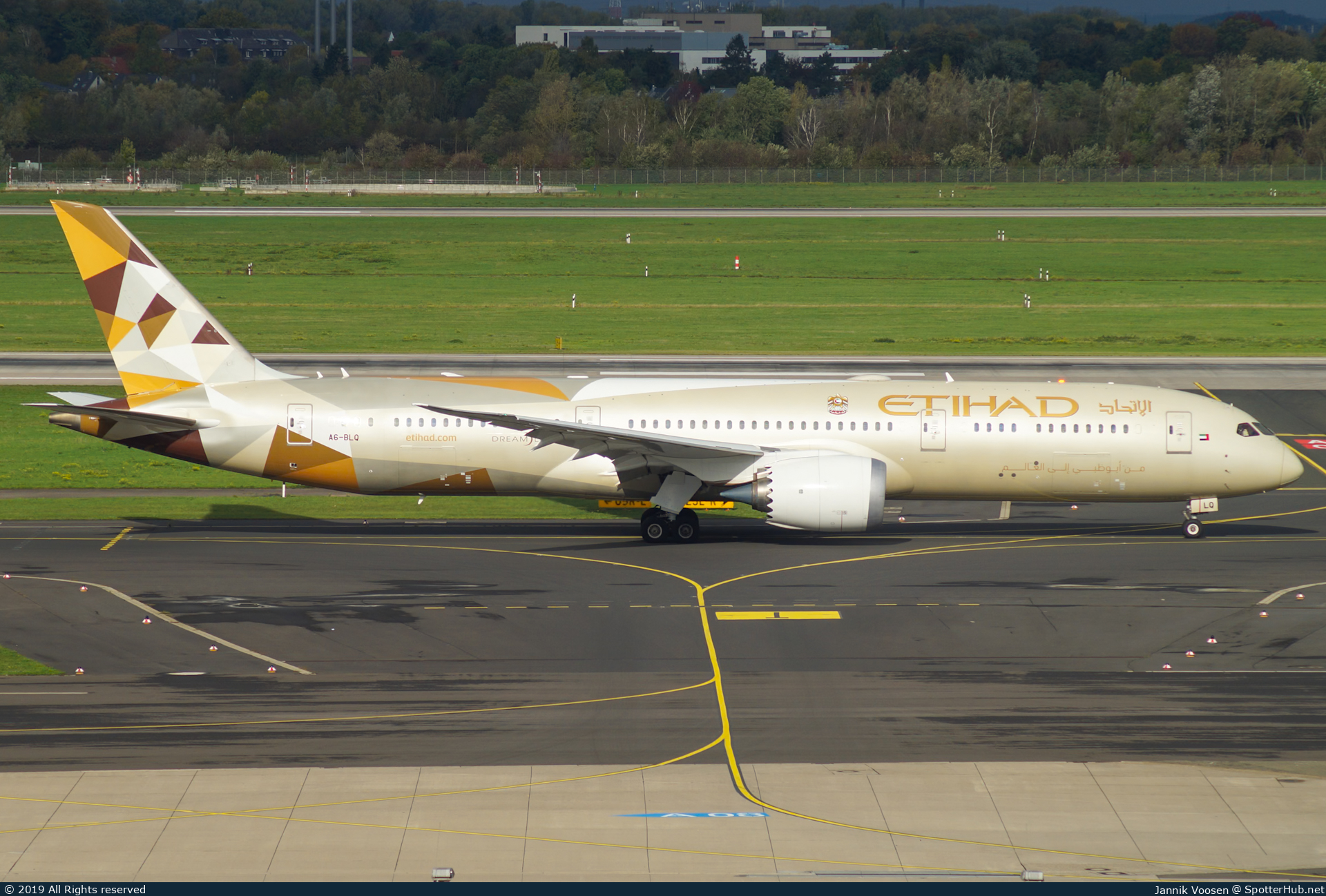 Photo of A6-BLQ - Boeing 787-9 Dreamliner operated by Etihad Airways