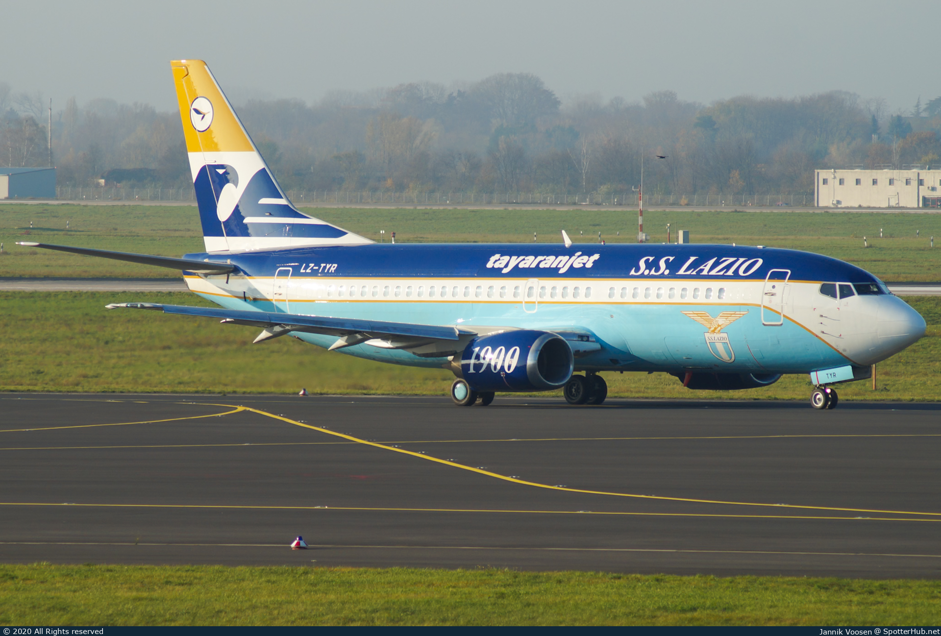 Photo of LZ-TYR - Boeing 737-330 operated by Tayaran Jet