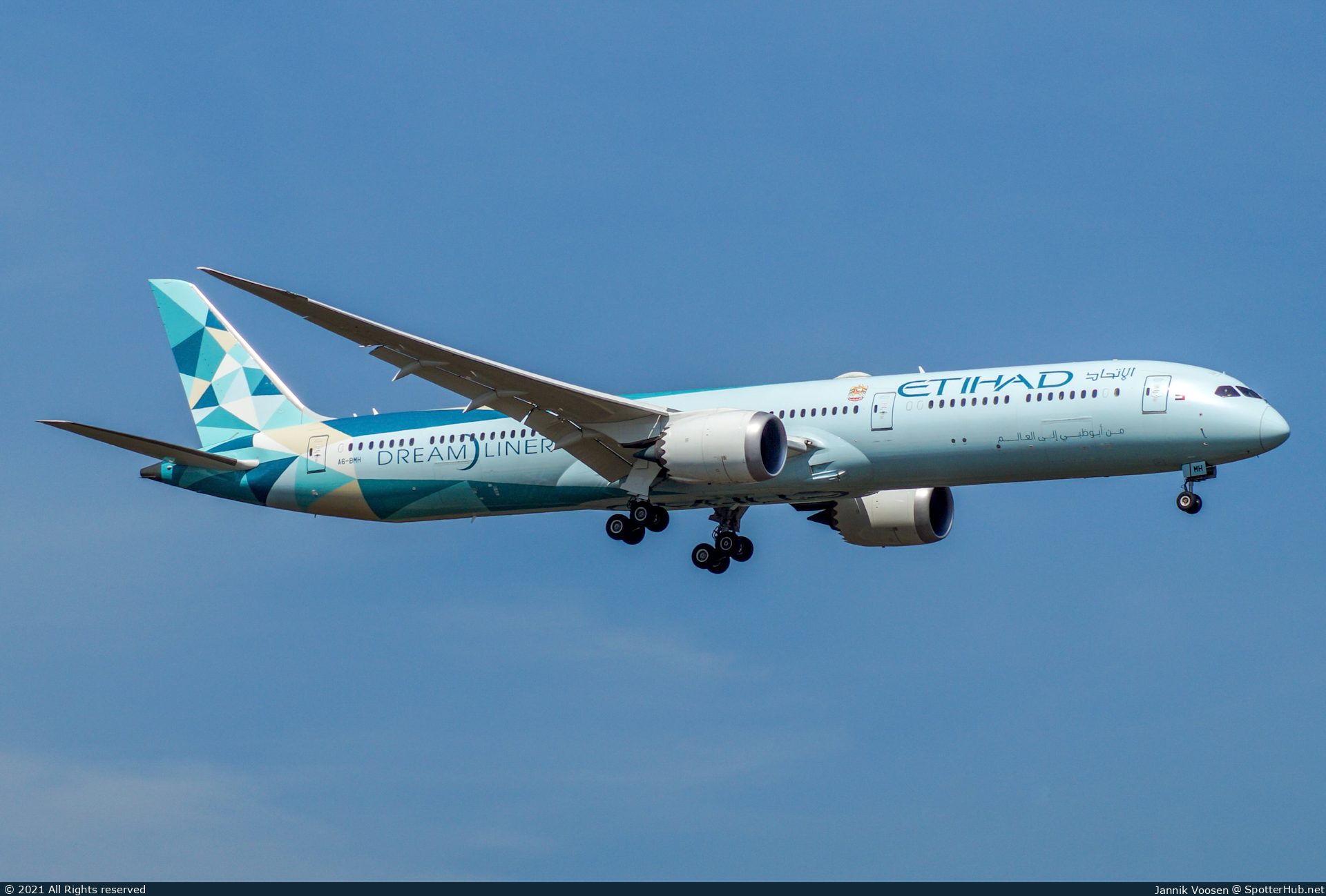 Photo of A6-BMH - Boeing 787-10 Dreamliner operated by Etihad Airways