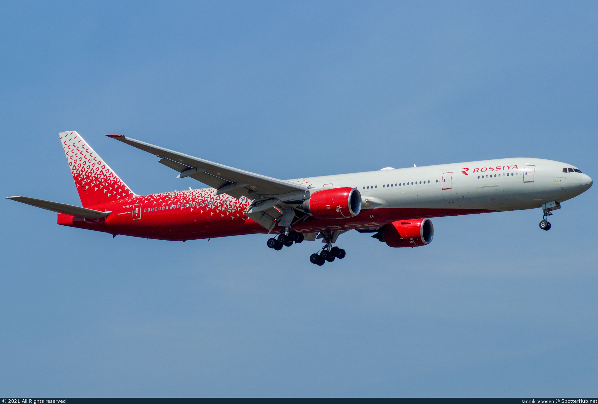 Photo of EI-XLP - Boeing 777-312 operated by Rossiya Airlines