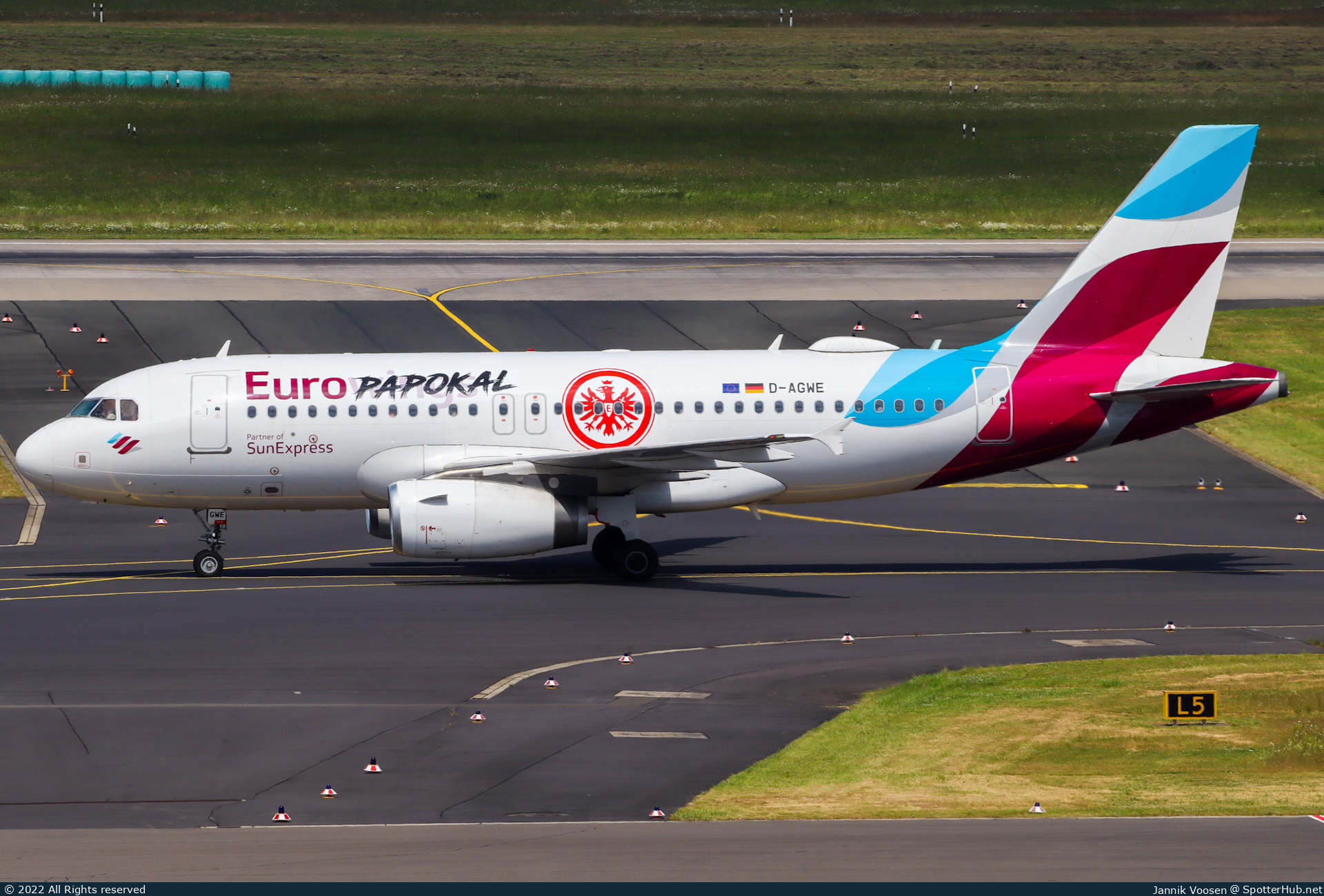 Photo of D-AGWE - Airbus A319-132 operated by Eurowings