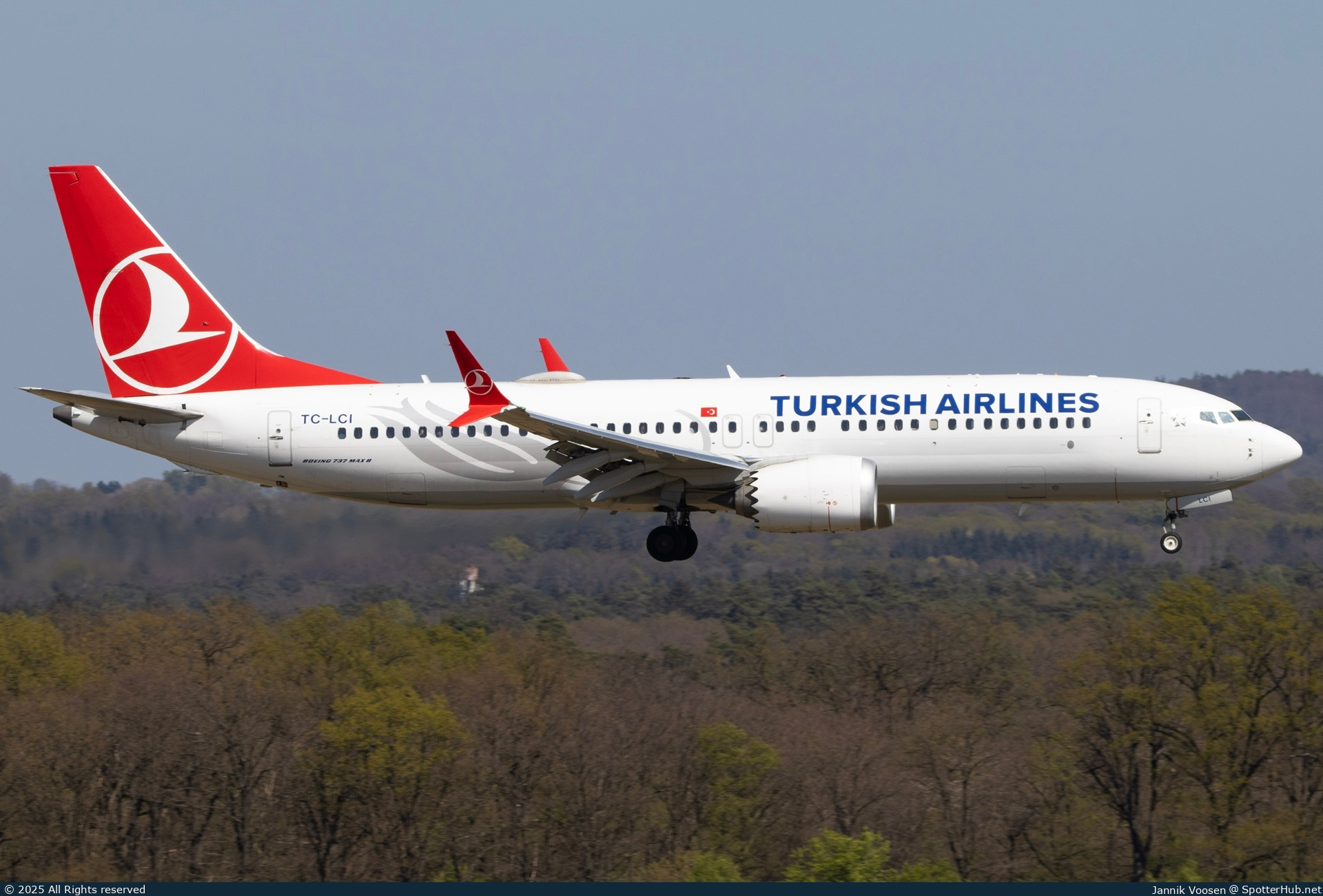 Photo of TC-LCI - Boeing 737 MAX 8 operated by Turkish Airlines