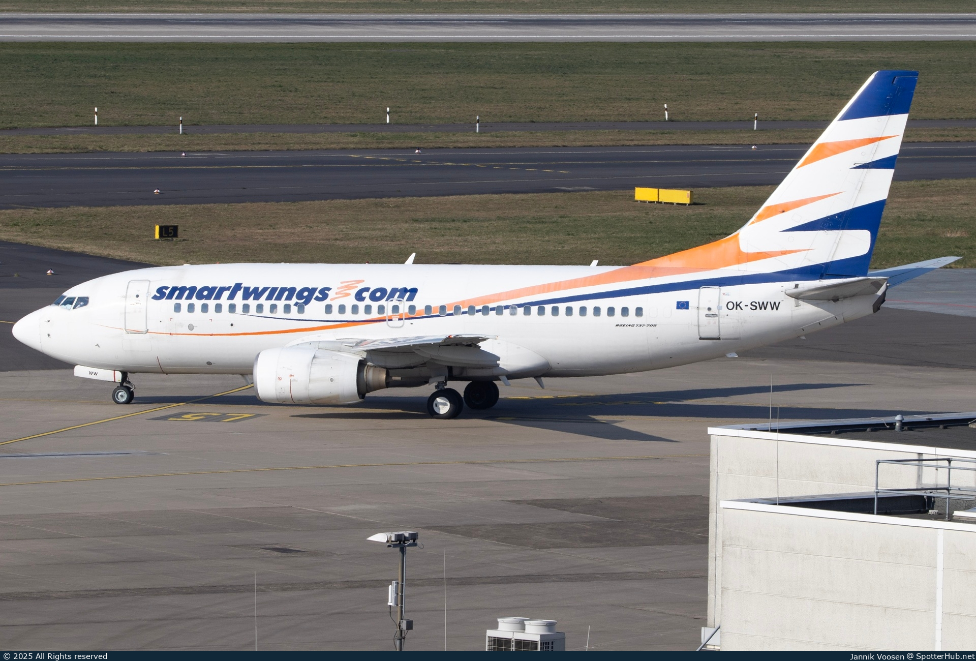 Photo of OK-SWW - Boeing 737-7Q8 operated by SmartWings