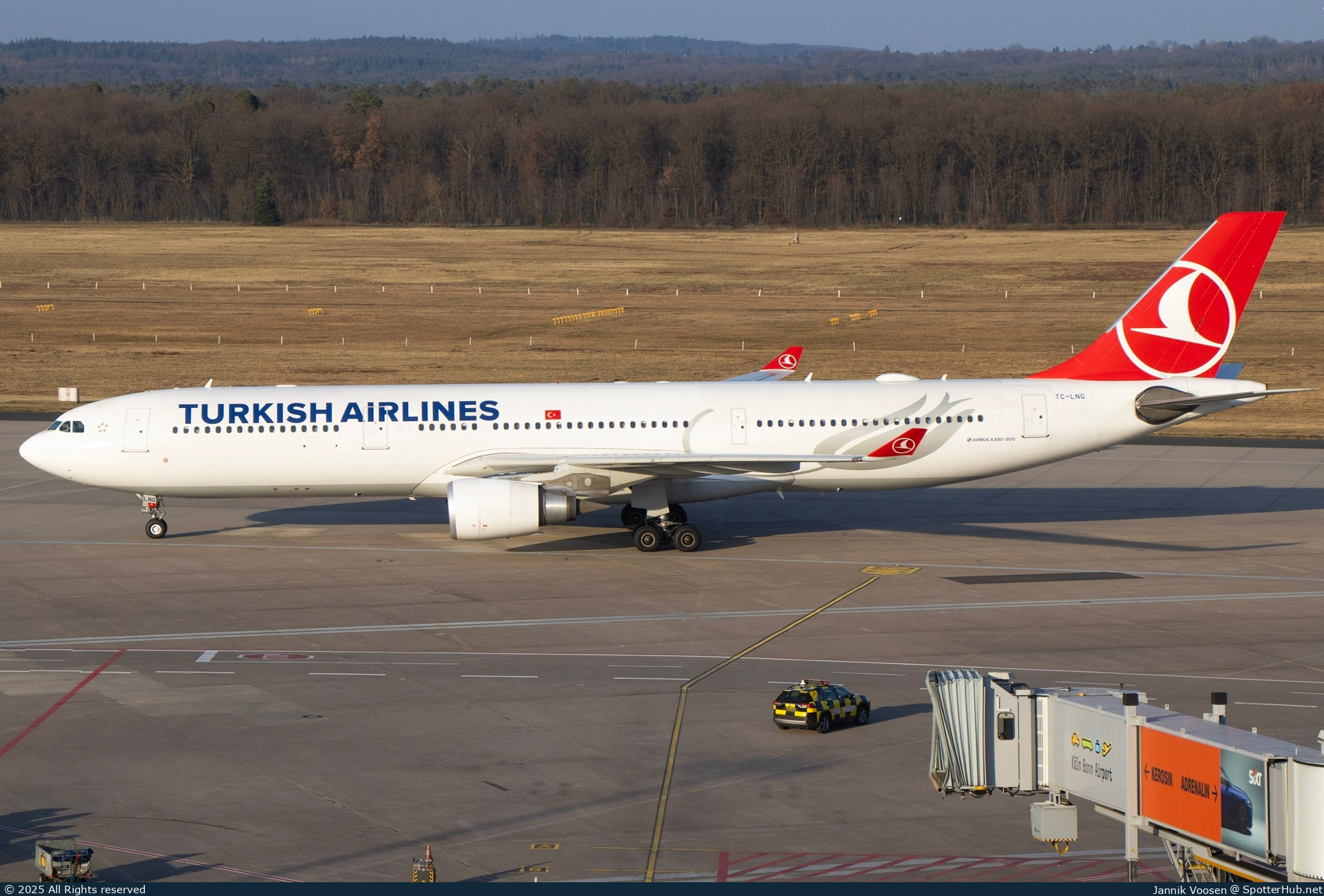 Photo of TC-LNG - Airbus A330-303 operated by Turkish Airlines
