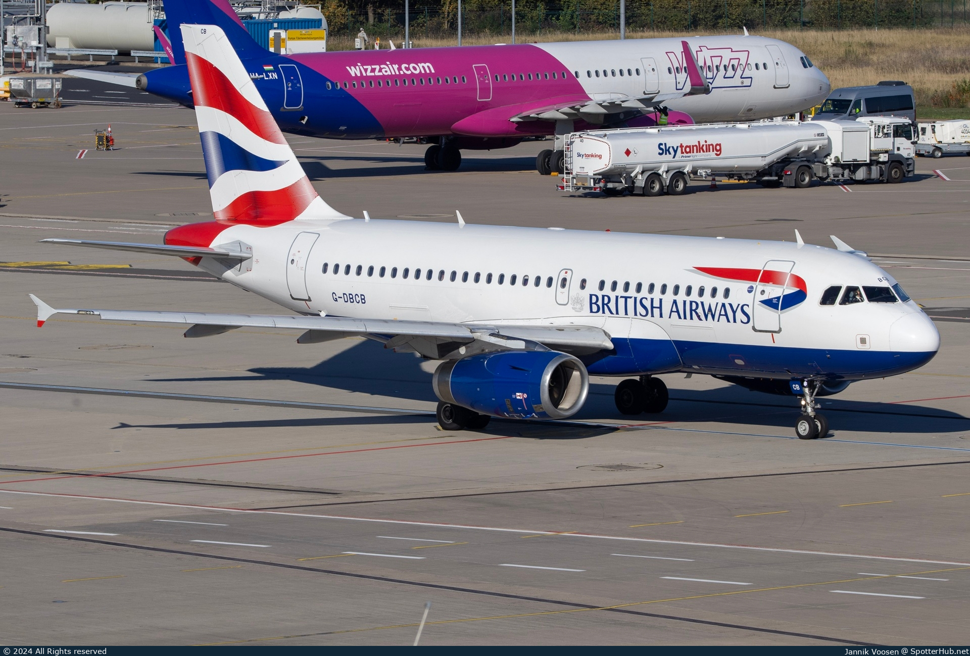 Photo of G-DBCB - Airbus A319-131 operated by British Airways