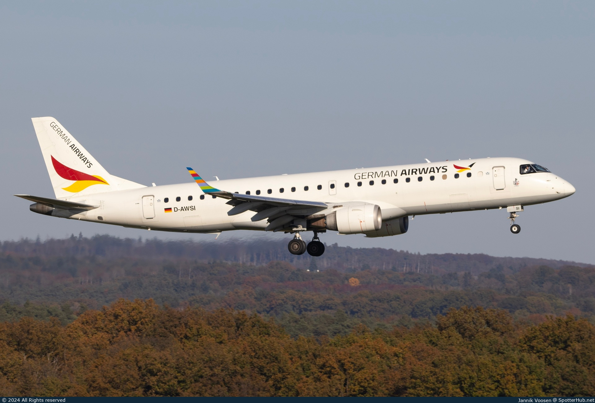 Photo of D-AWSI - Embraer ERJ-190LR operated by German Airways