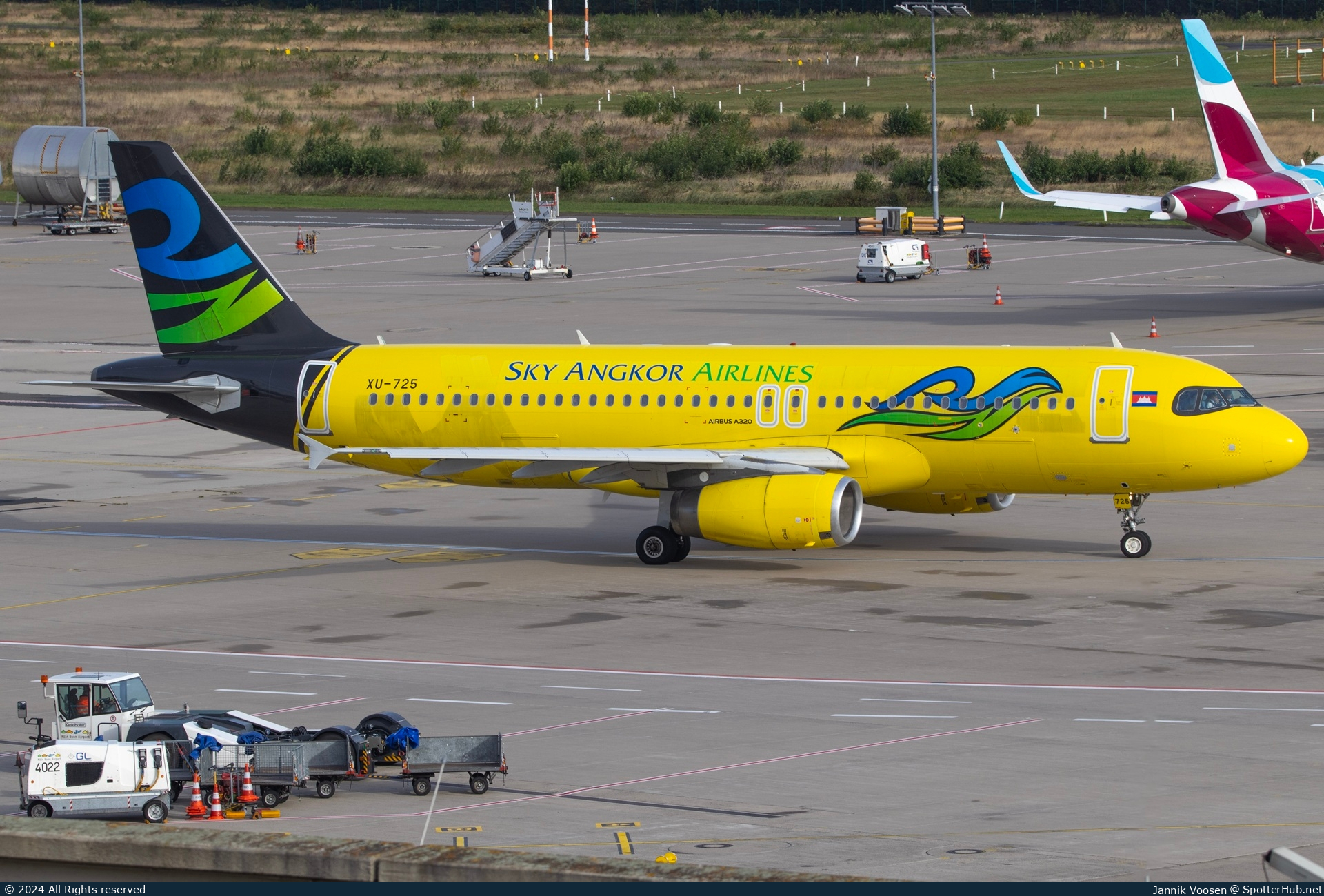 Photo of XU-725 - Airbus A320-232 operated by Sky Angkor Airlines