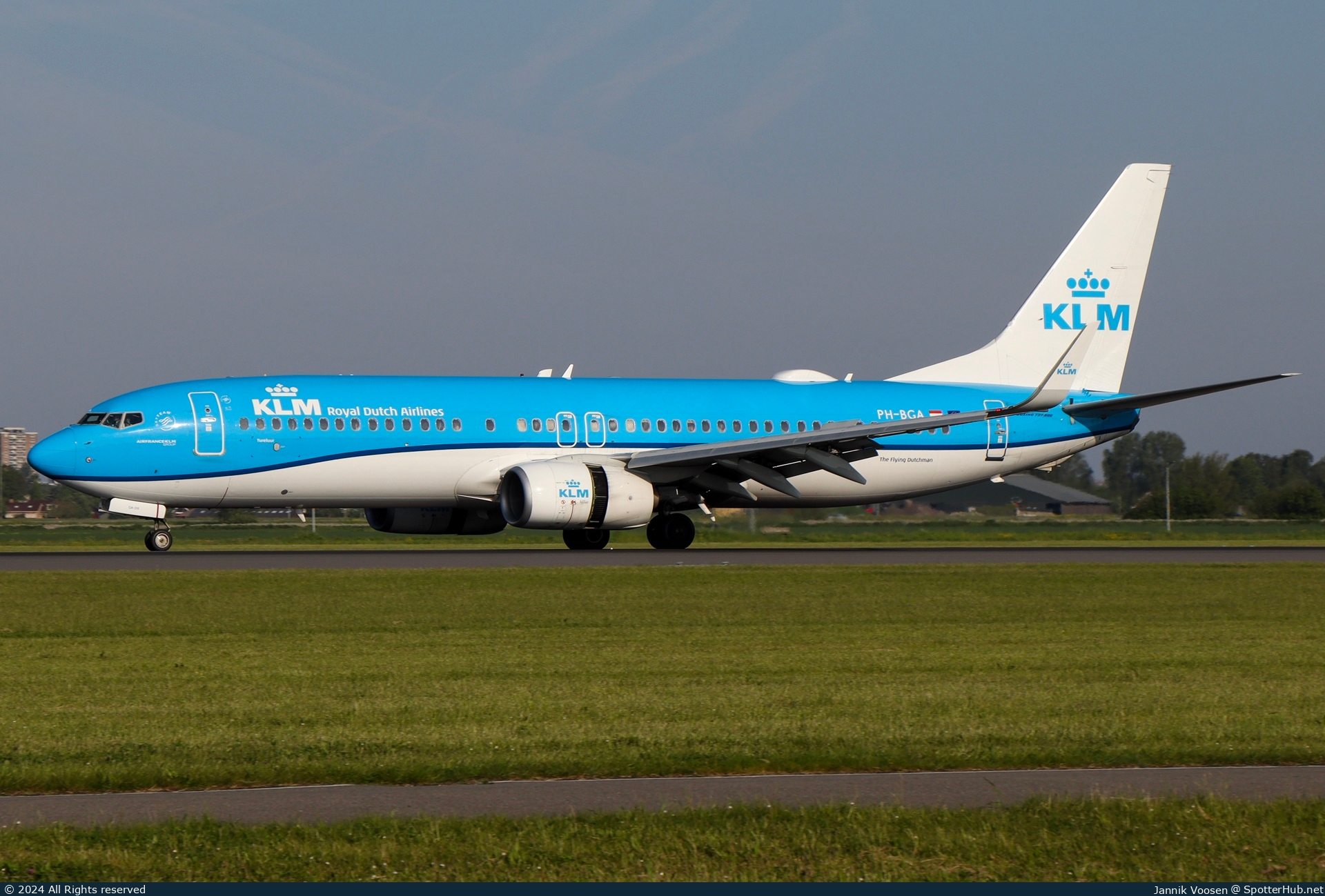 Photo of PH-BGA - Boeing 737-8K2 operated by KLM Royal Dutch Airlines
