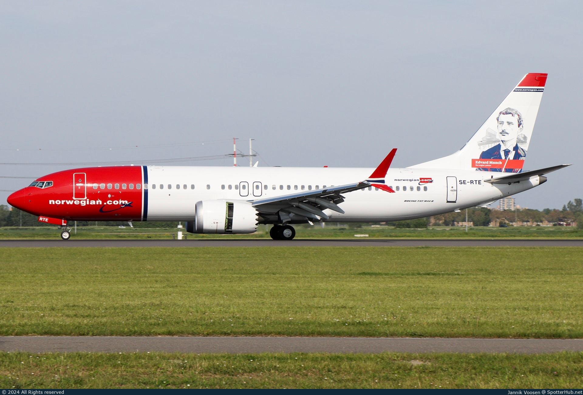Photo of SE-RTE - Boeing 737 MAX 8 operated by Norwegian Air Sweden
