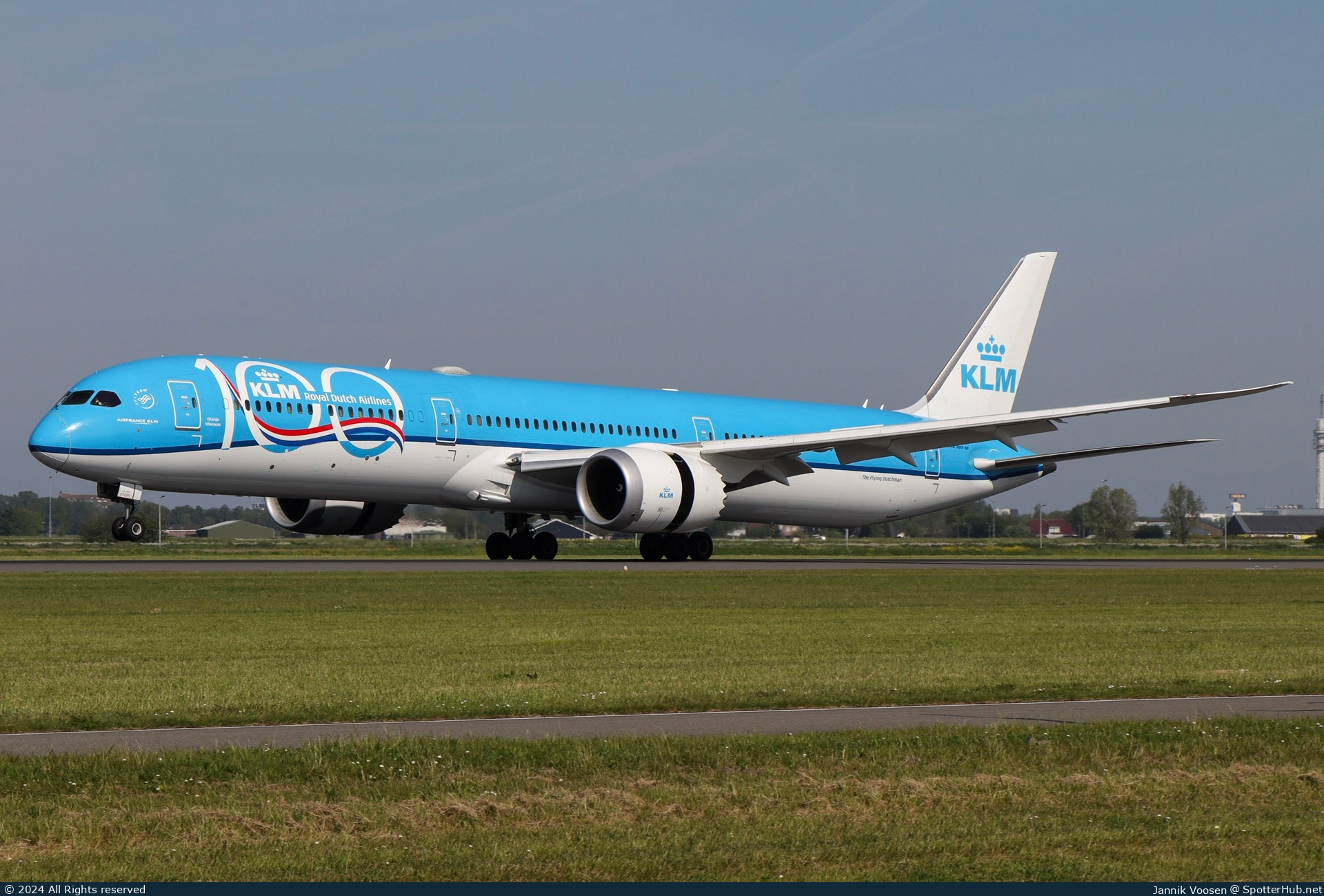 Photo of PH-BKA - Boeing 787-10 Dreamliner operated by KLM Royal Dutch Airlines