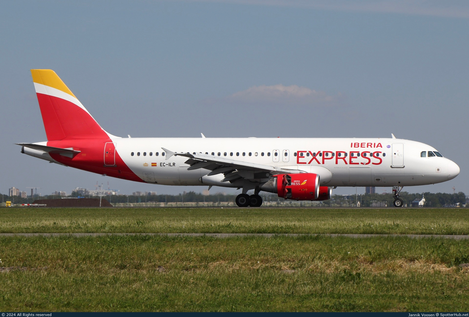 Photo of EC-ILR - Airbus A320-214 operated by Iberia Express