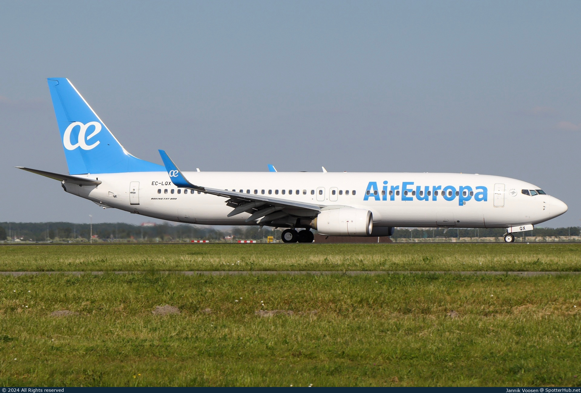 Photo of EC-LQX - Boeing 737-85P operated by Air Europa