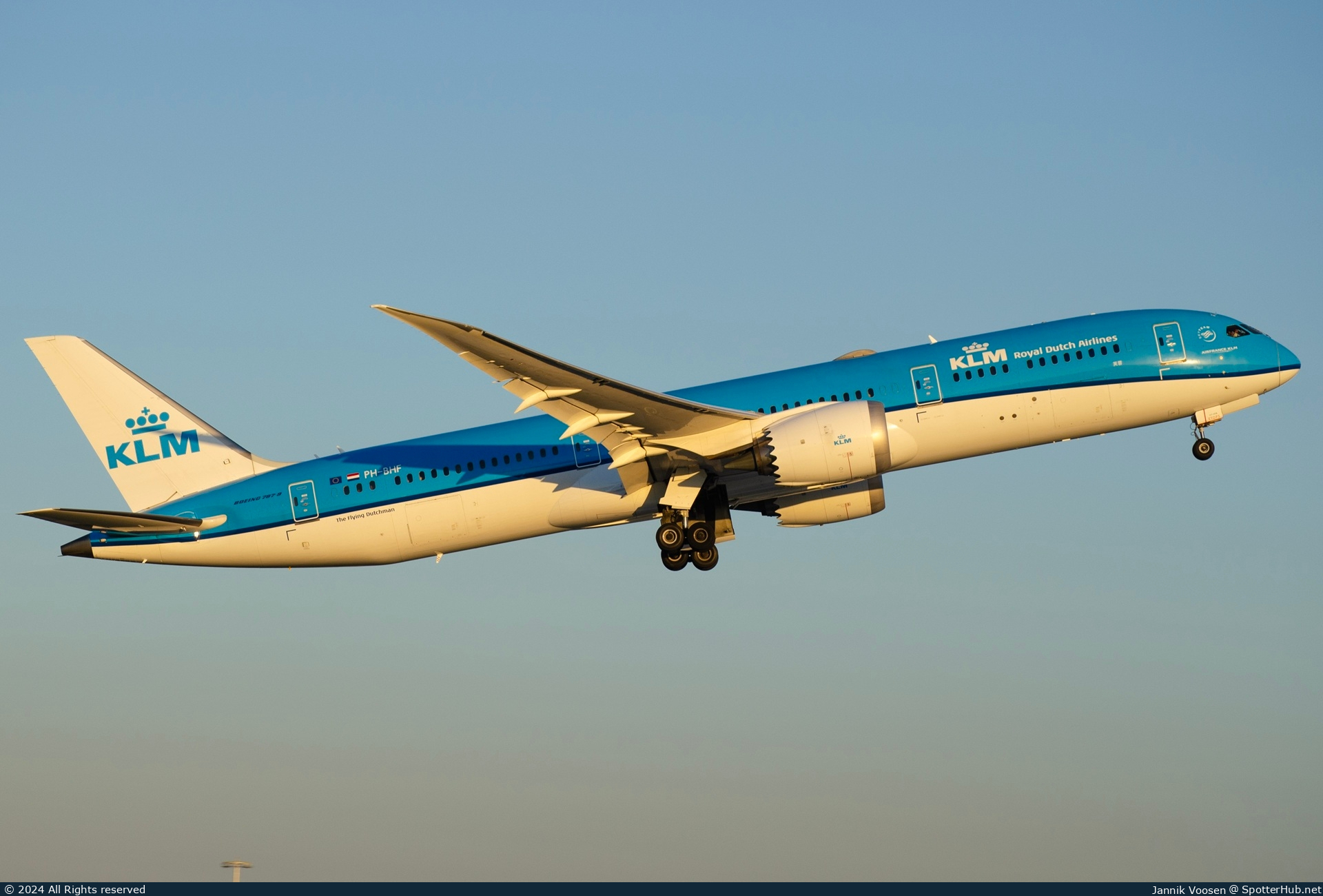 Photo of PH-BHF - Boeing 787-9 Dreamliner operated by KLM Royal Dutch Airlines