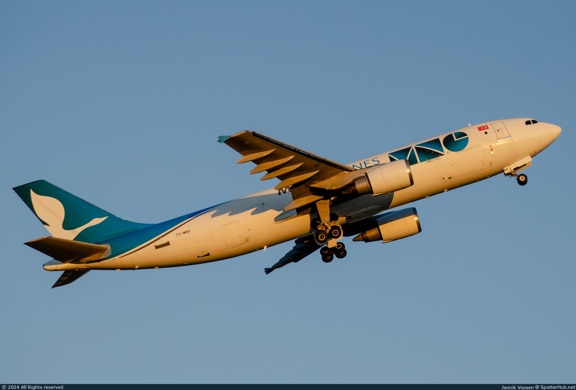 Photo of TC-MNV - Airbus A300C4-605R operated by MNG Airlines