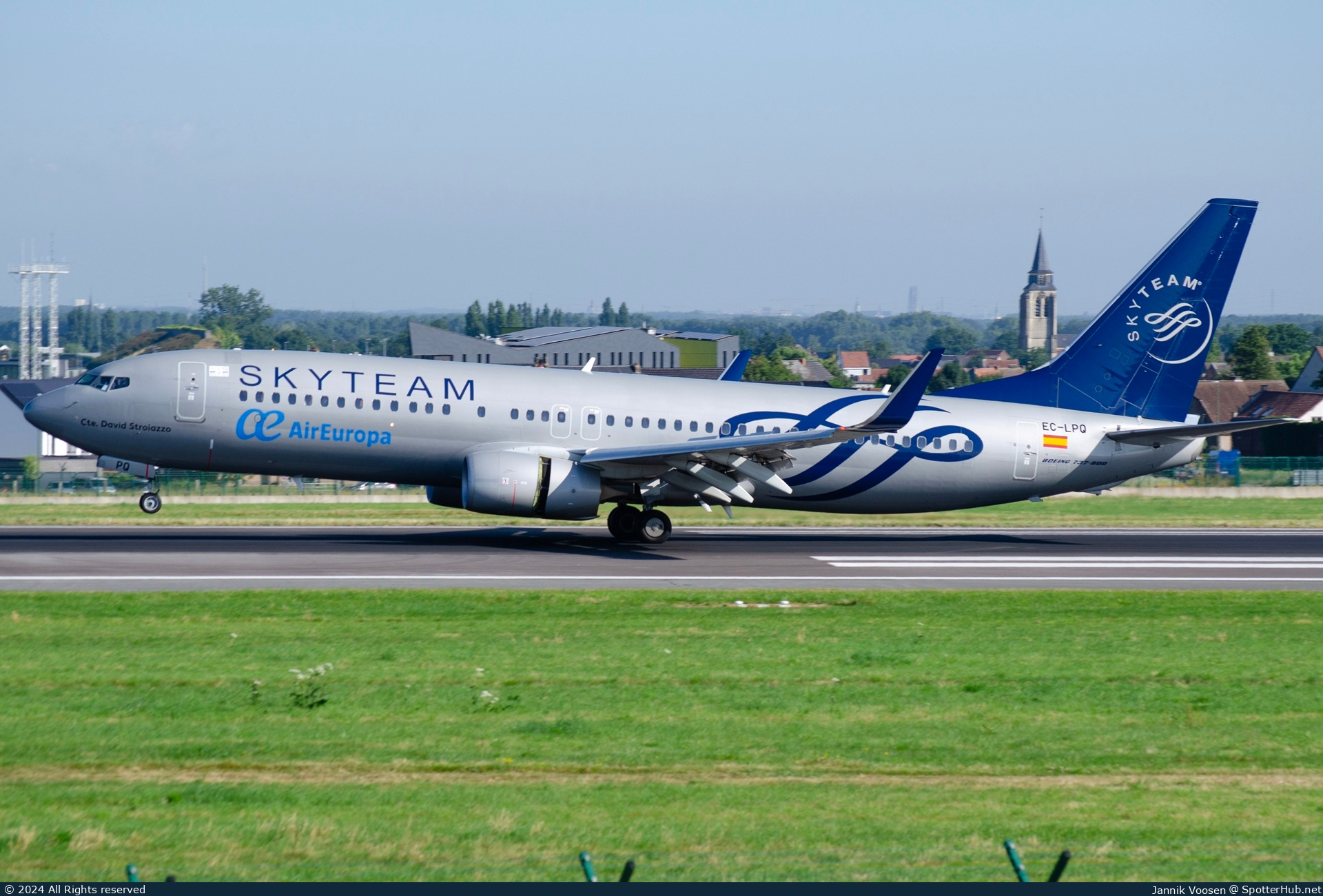 Photo of EC-LPQ - Boeing 737-85P operated by Air Europa