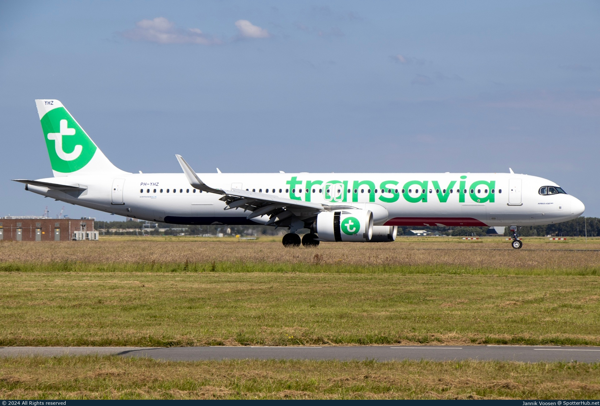 Photo of PH-YHZ - Airbus A321-251NX operated by Transavia