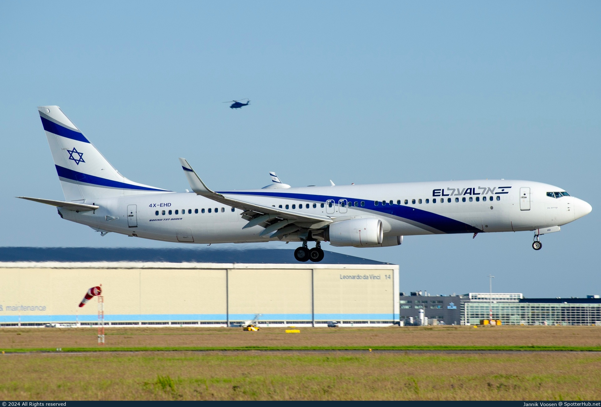 Photo of 4X-EHD - Boeing 737-958(ER) operated by El Al Israel Airlines