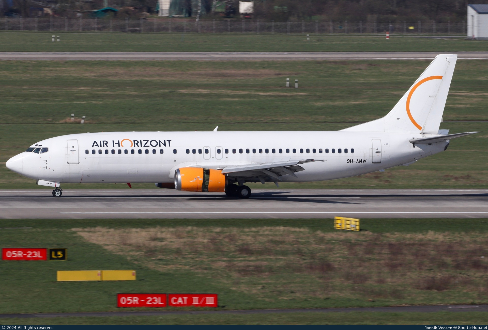 Photo of 9H-AMW - Boeing 737-4Q8 operated by Air Horizont