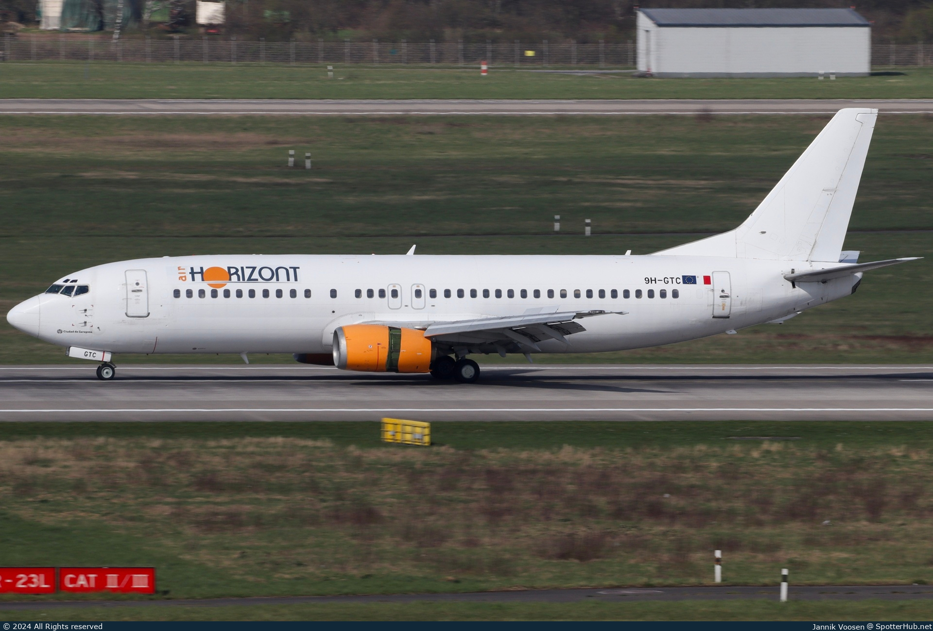 Photo of 9H-GTC - Boeing 737-430 operated by Air Horizont