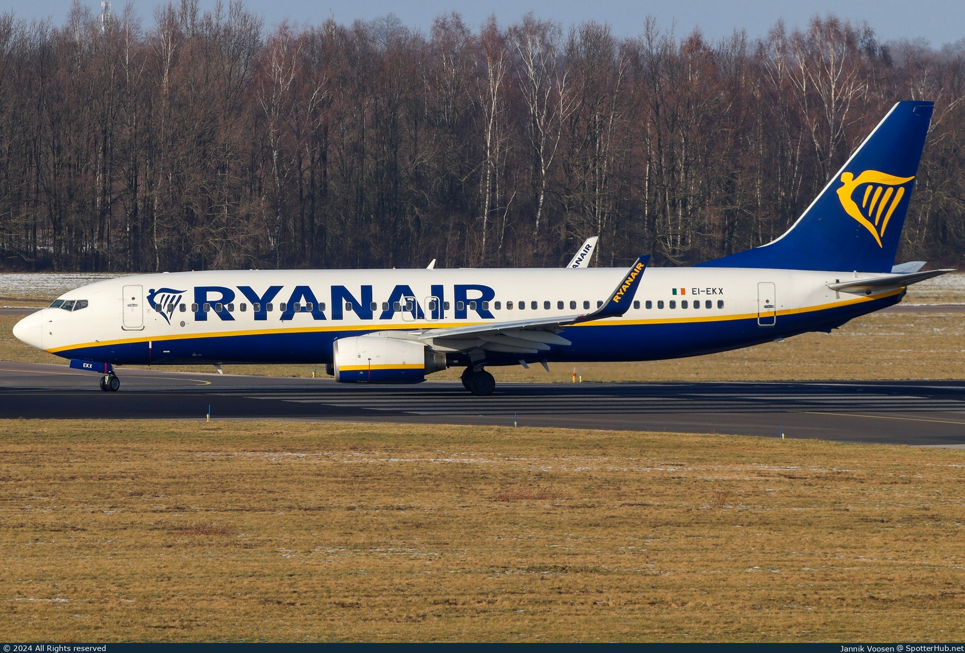 Photo of EI-EKX - Boeing 737-8AS operated by Ryanair