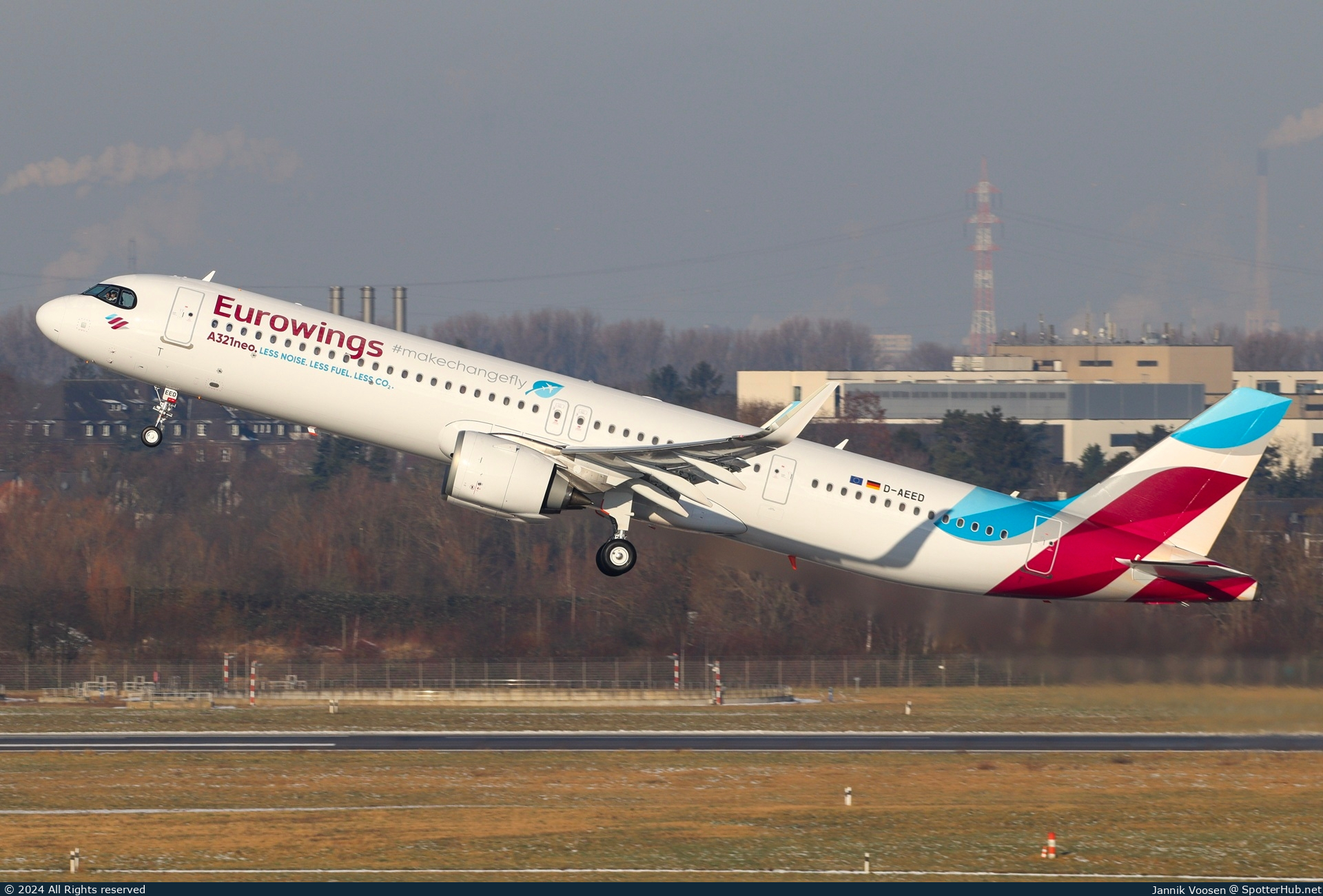 Photo of D-AEED - Airbus A321-251NX operated by Eurowings