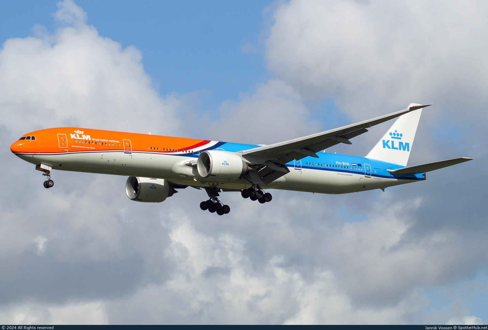 Photo of PH-BVA - Boeing 777-306(ER) operated by KLM Royal Dutch Airlines