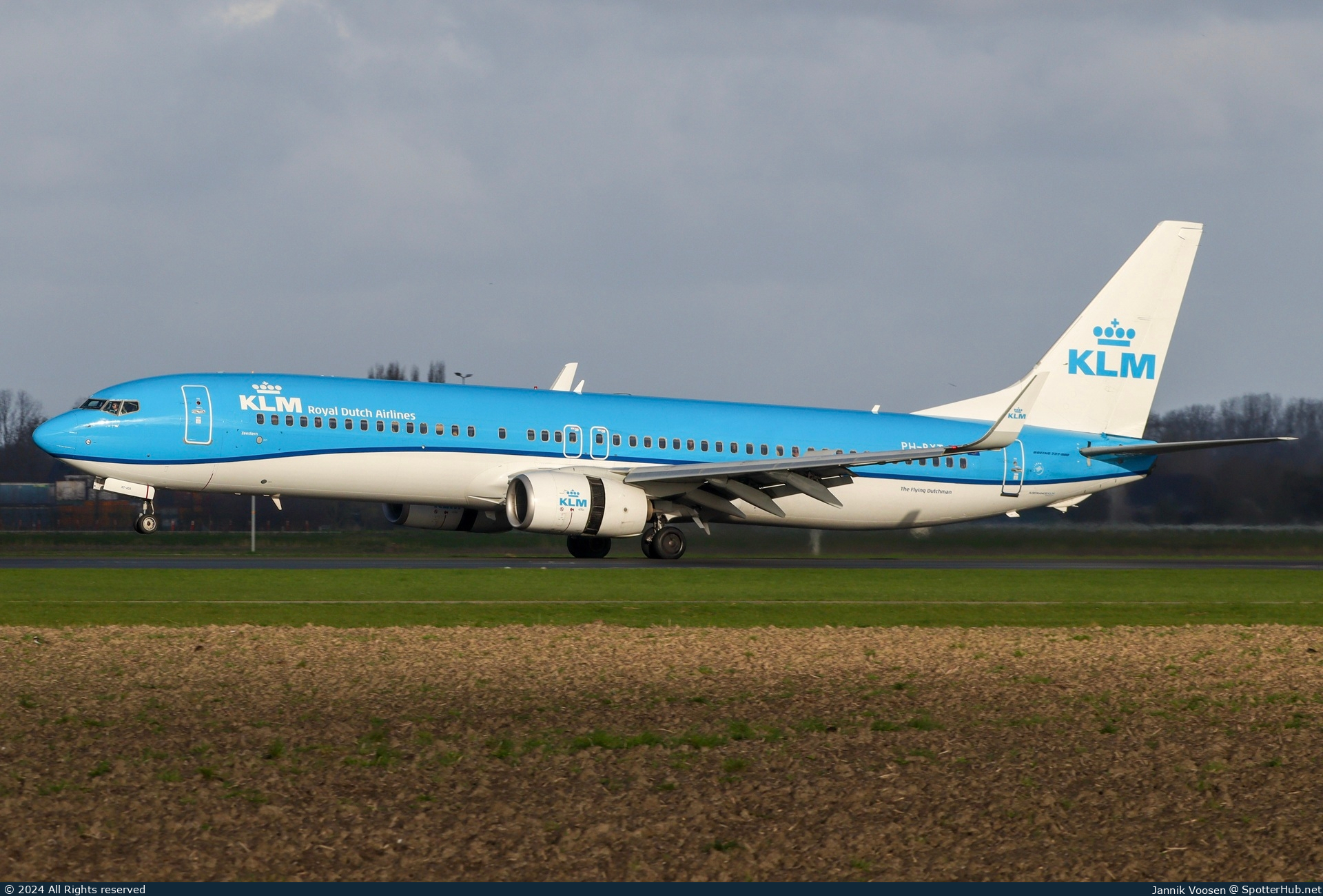Photo of PH-BXT - Boeing 737-9K2 operated by KLM Royal Dutch Airlines