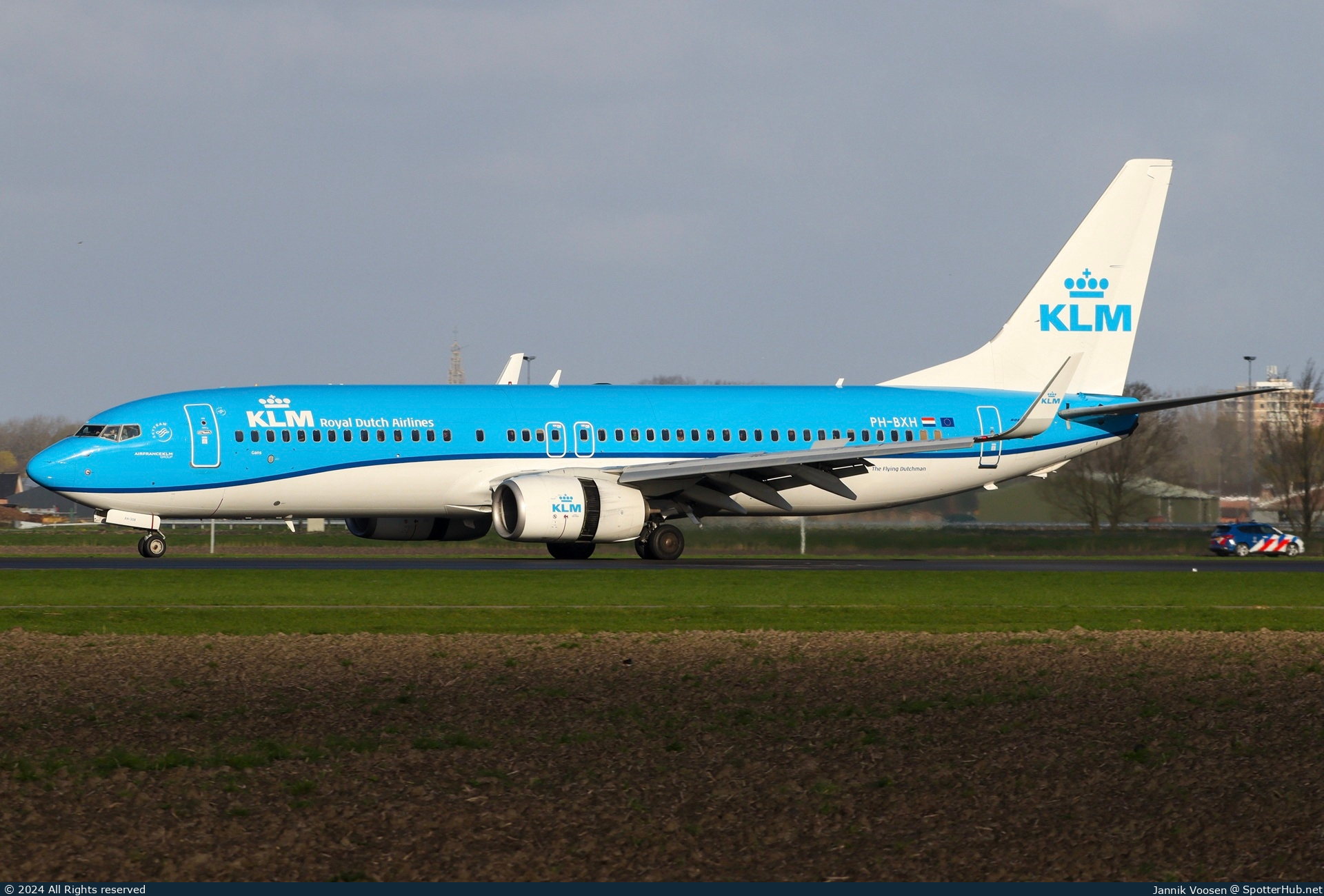 Photo of PH-BXH - Boeing 737-8K2 operated by KLM Royal Dutch Airlines