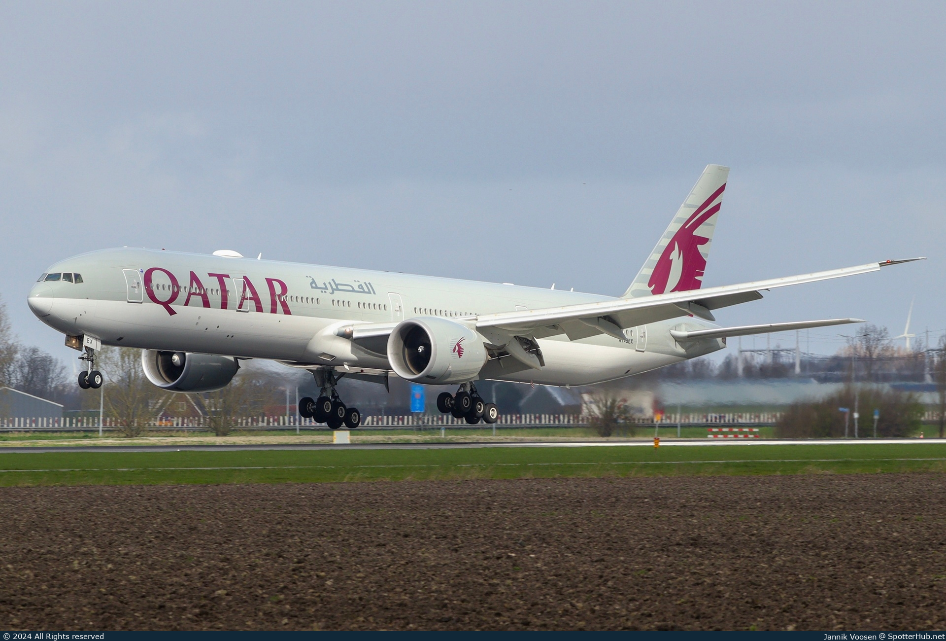 Photo of A7-BEX - Boeing 777-3DZ(ER) operated by Qatar Airways