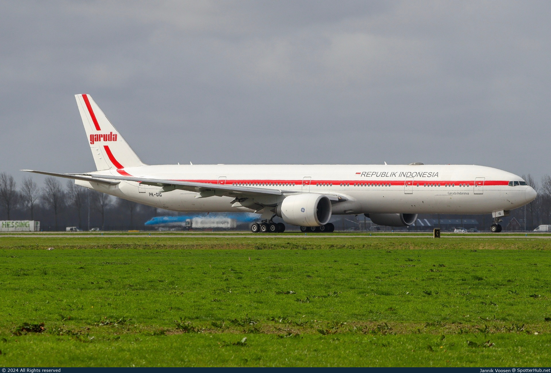 Photo of PK-GIG - Boeing 777-3U3(ER) operated by Government of Indonesia (opb Garuda Indonesia)
