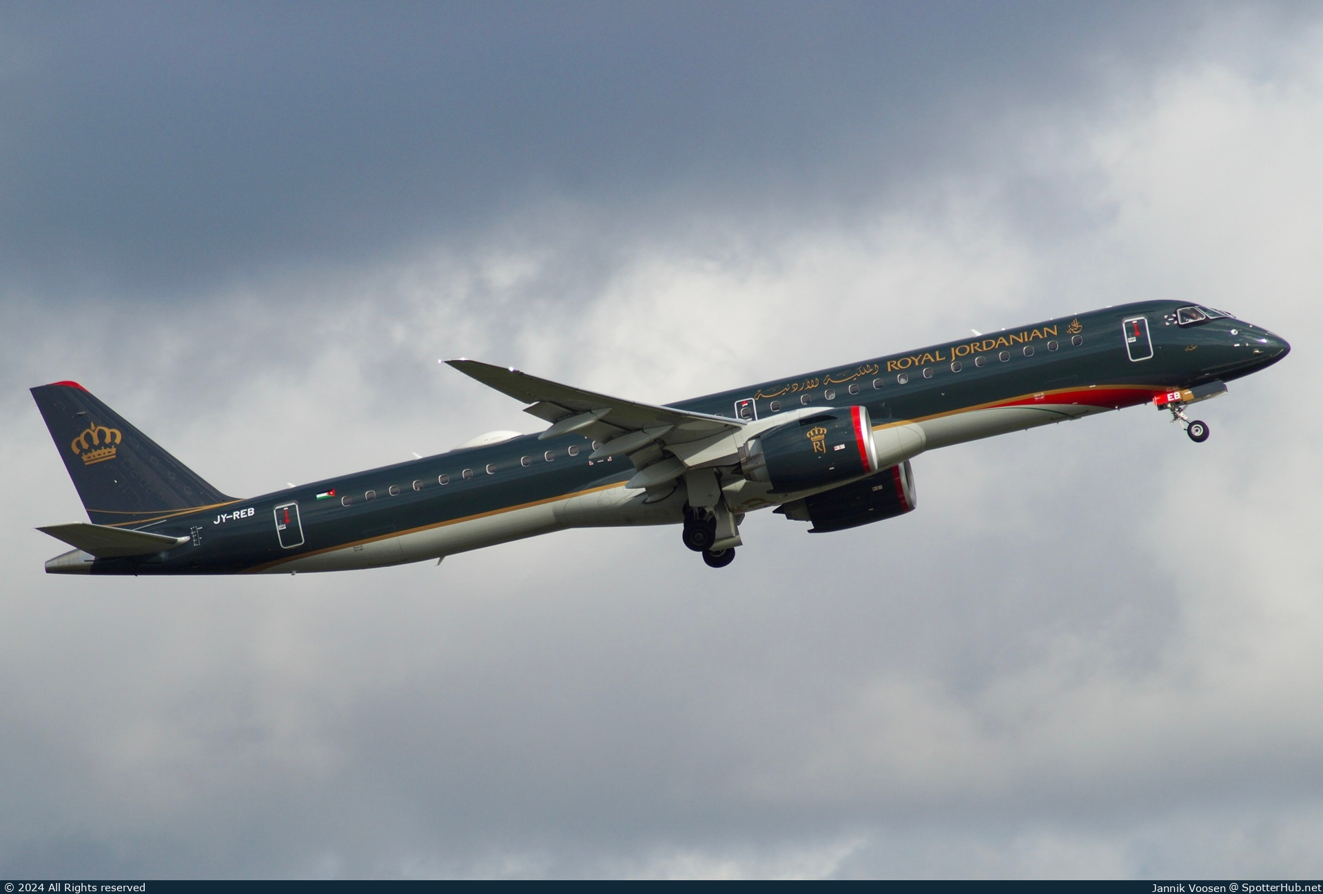 Photo of JY-REB - Embraer ERJ-195-E2 operated by Royal Jordanian Airlines