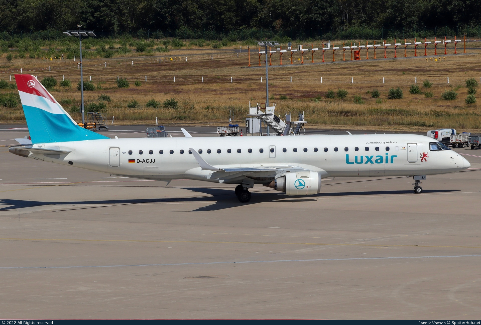Photo of D-ACJJ - Embraer ERJ-190LR operated by Luxair (opb German Airways)