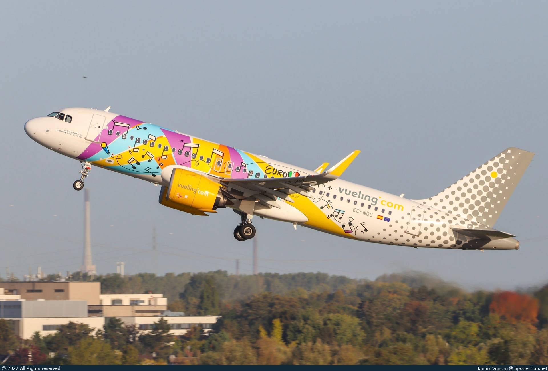 Photo of EC-NDC - Airbus A320-271N operated by Vueling