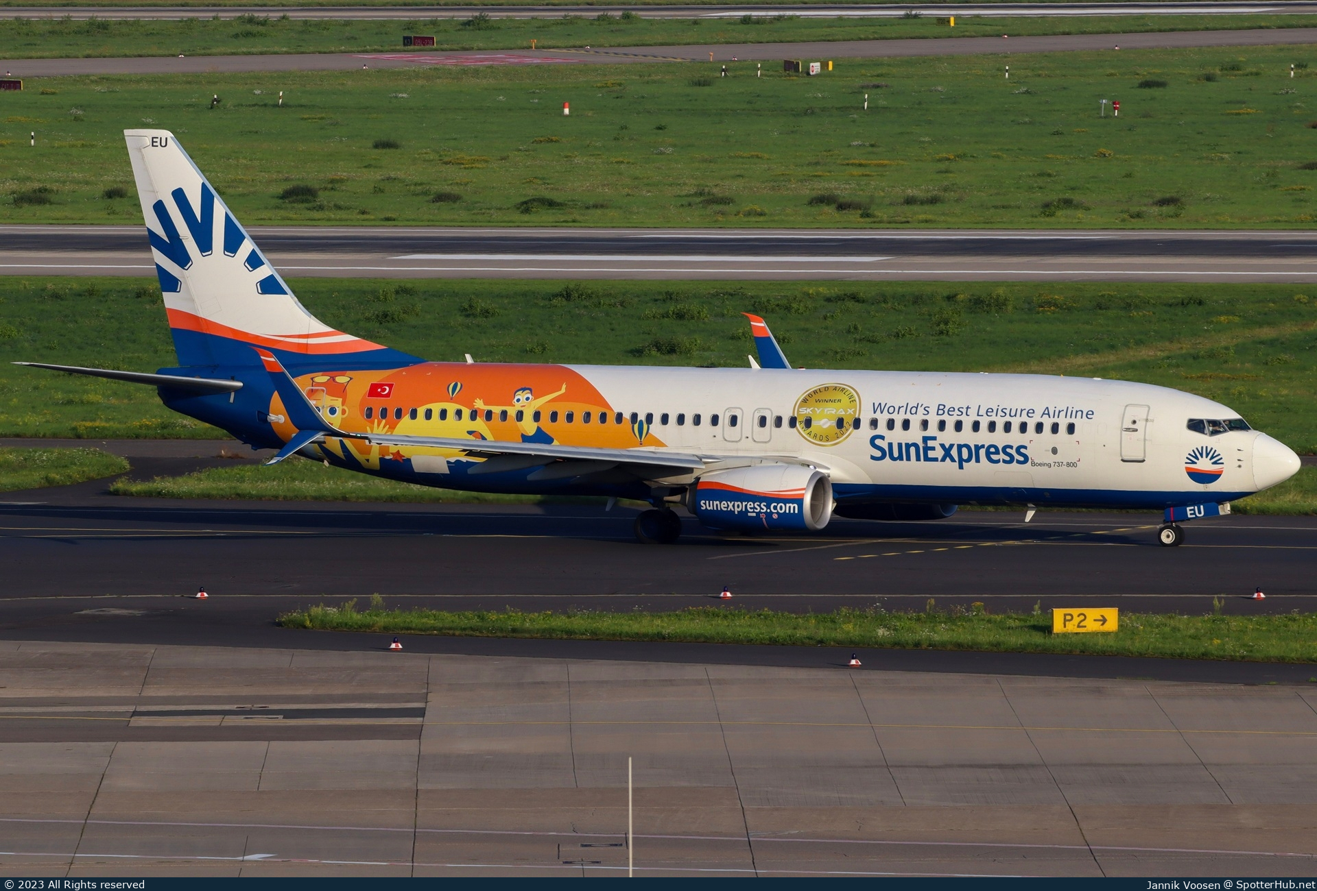 Photo of TC-SEU - Boeing 737-8HC operated by SunExpress