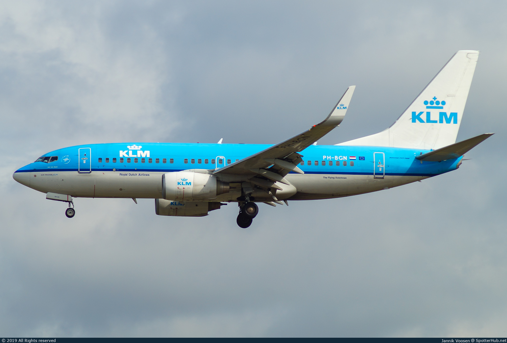 Photo of PH-BGN - Boeing 737-7K2 operated by KLM Royal Dutch Airlines