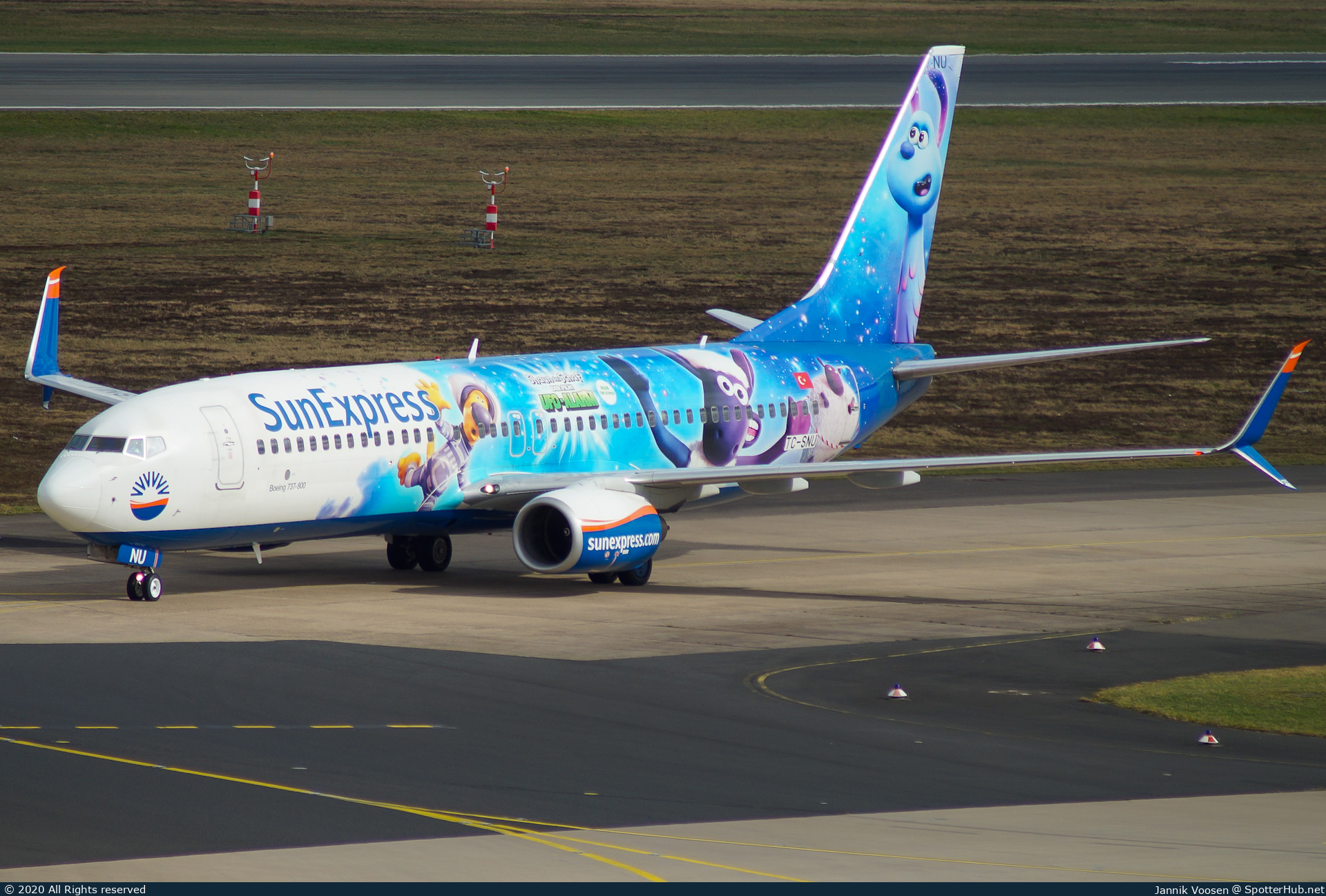 Photo of TC-SNU - Boeing 737-8HC operated by SunExpress
