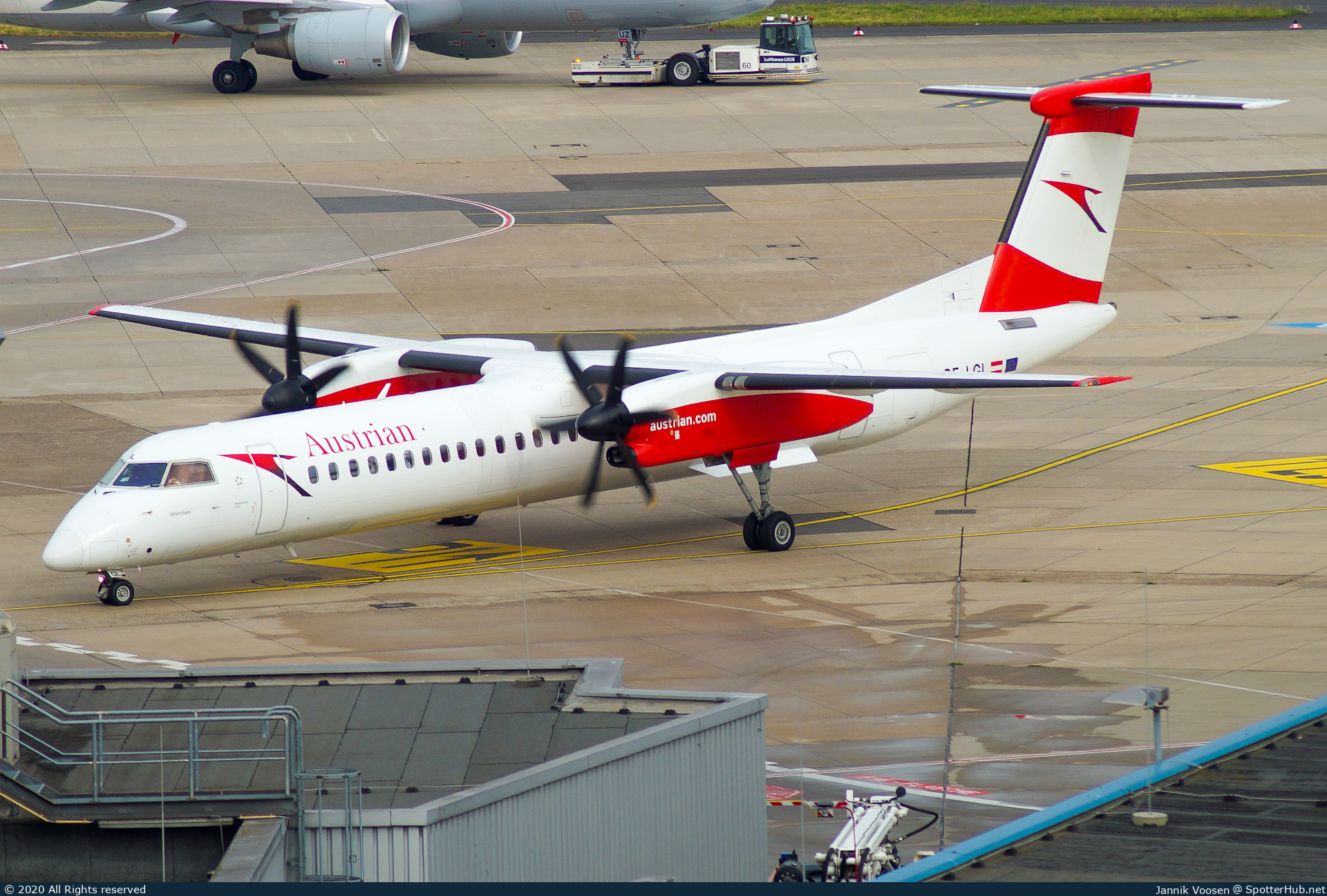 Photo of OE-LGL - Bombardier DHC-8-402 Dash 8 Q400 operated by Austrian Airlines