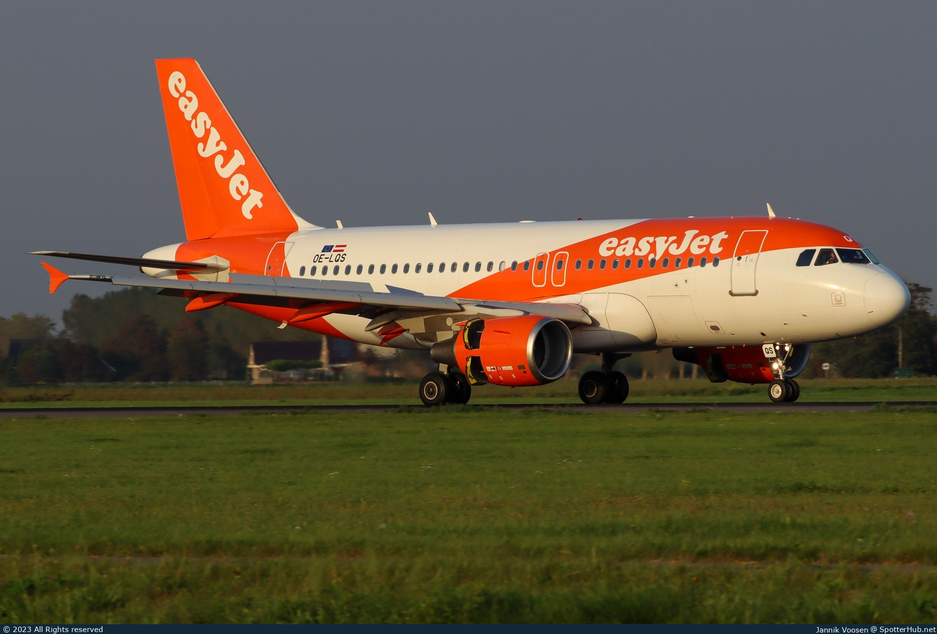 Photo of OE-LQS - Airbus A319-111 operated by easyJet Europe