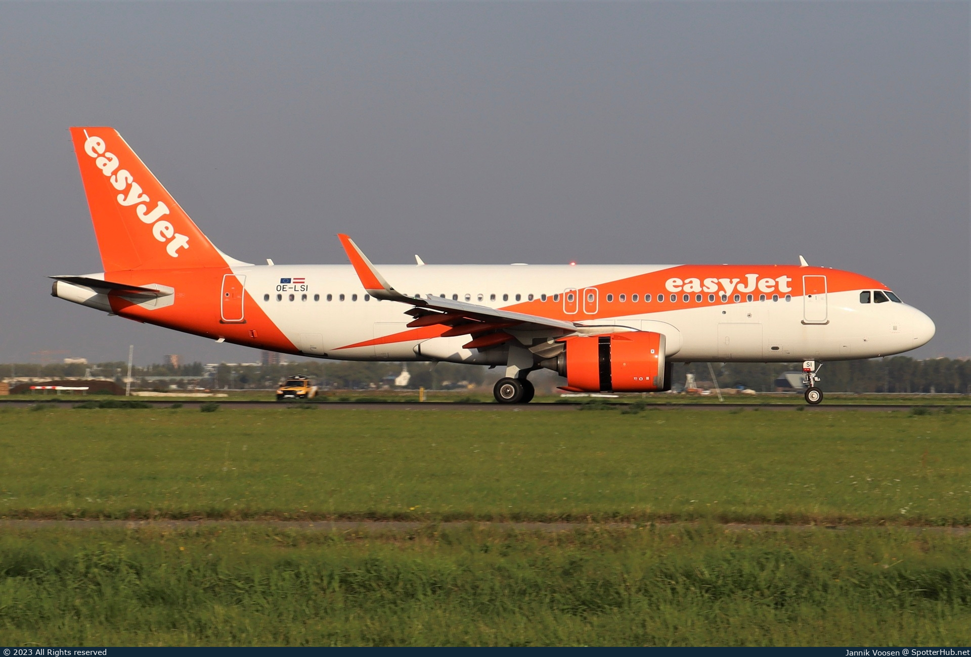 Photo of OE-LSI - Airbus A320-251N operated by easyJet Europe