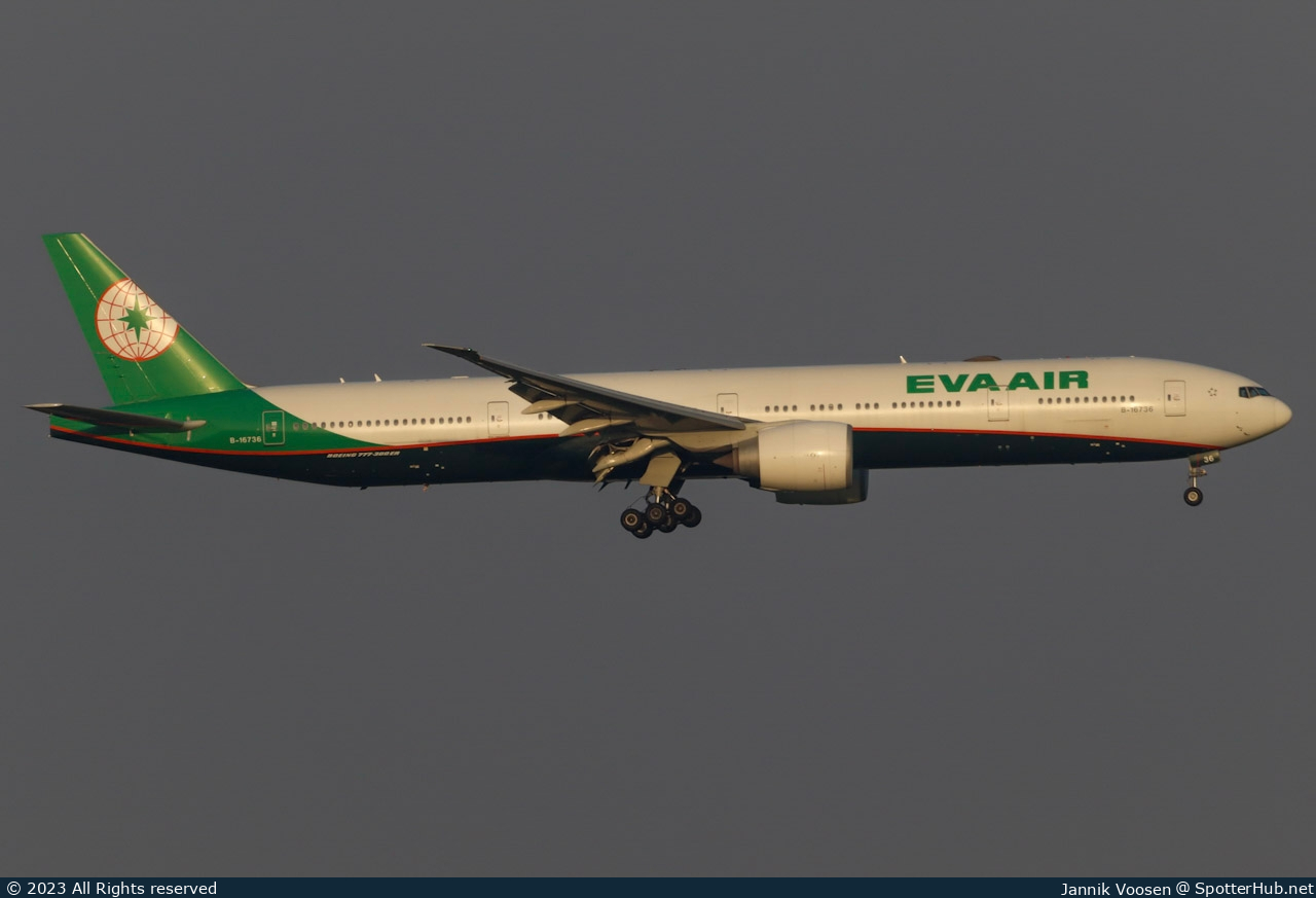 Photo of B-16736 - Boeing 777-36N(ER) operated by EVA Air