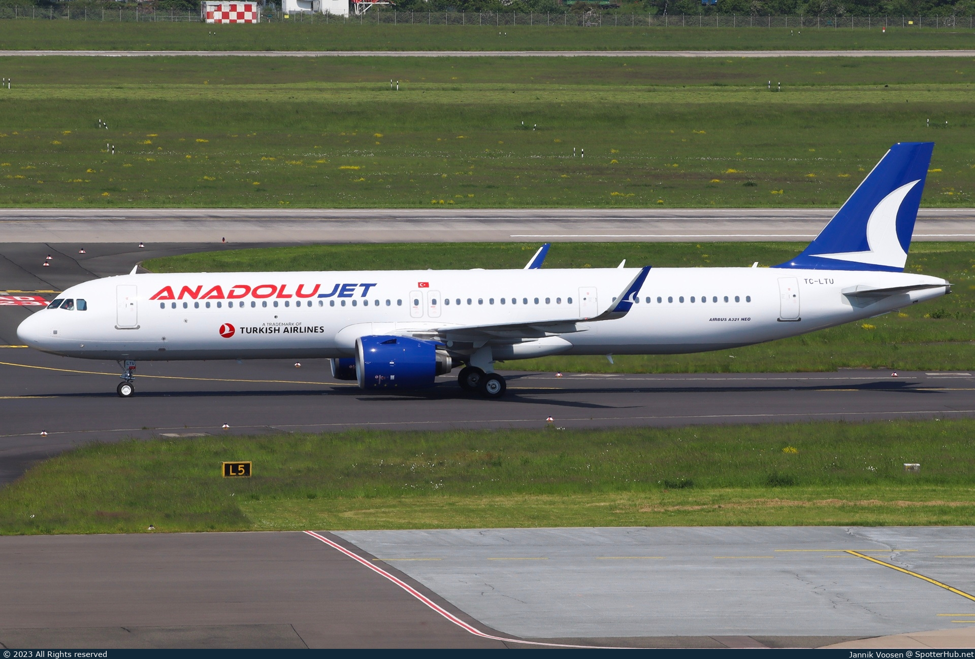 Photo of TC-LTU - Airbus A321-271NX operated by AnadoluJet