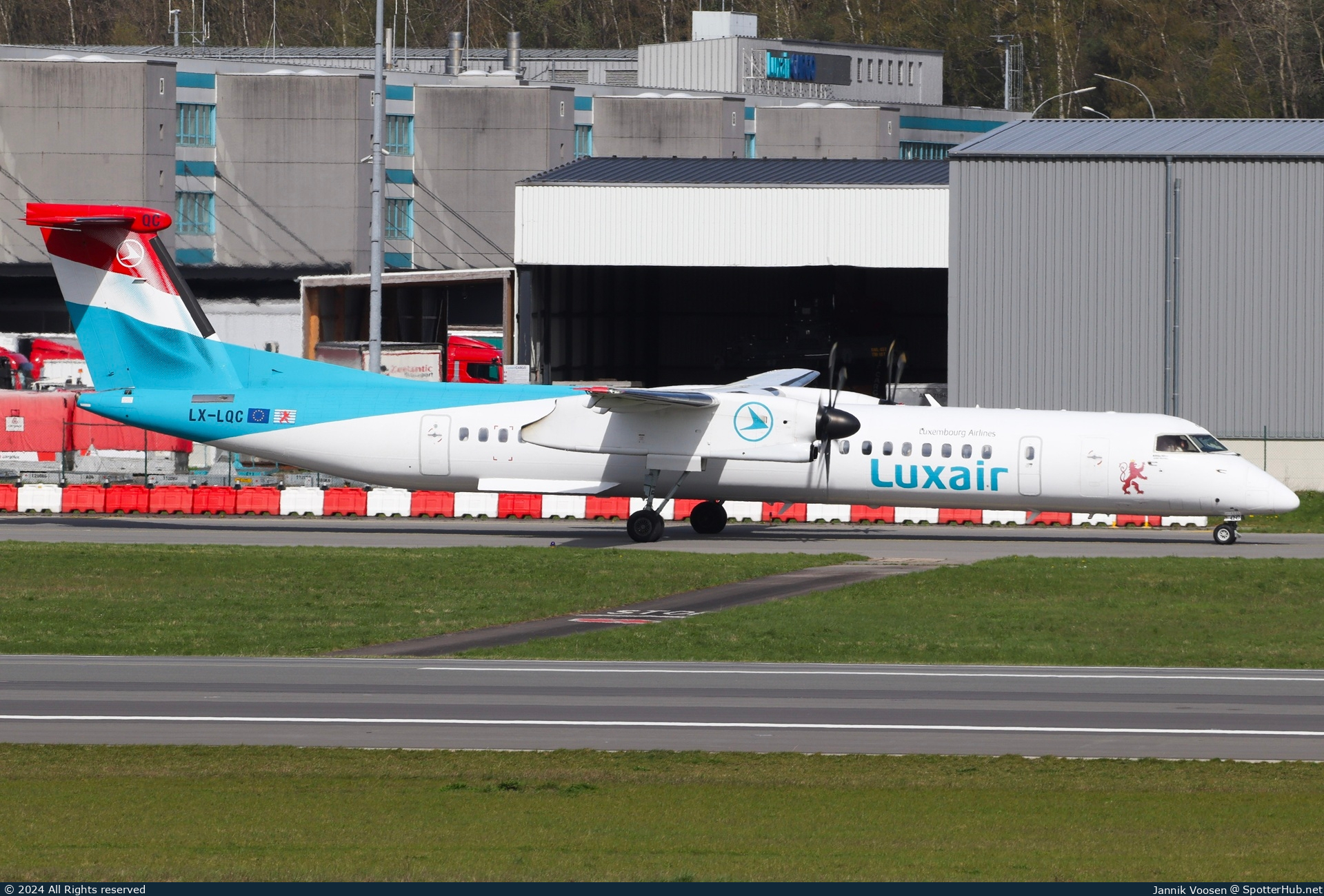 Photo of LX-LQC - Bombardier DHC-8-402 Dash 8 Q400 operated by Luxair