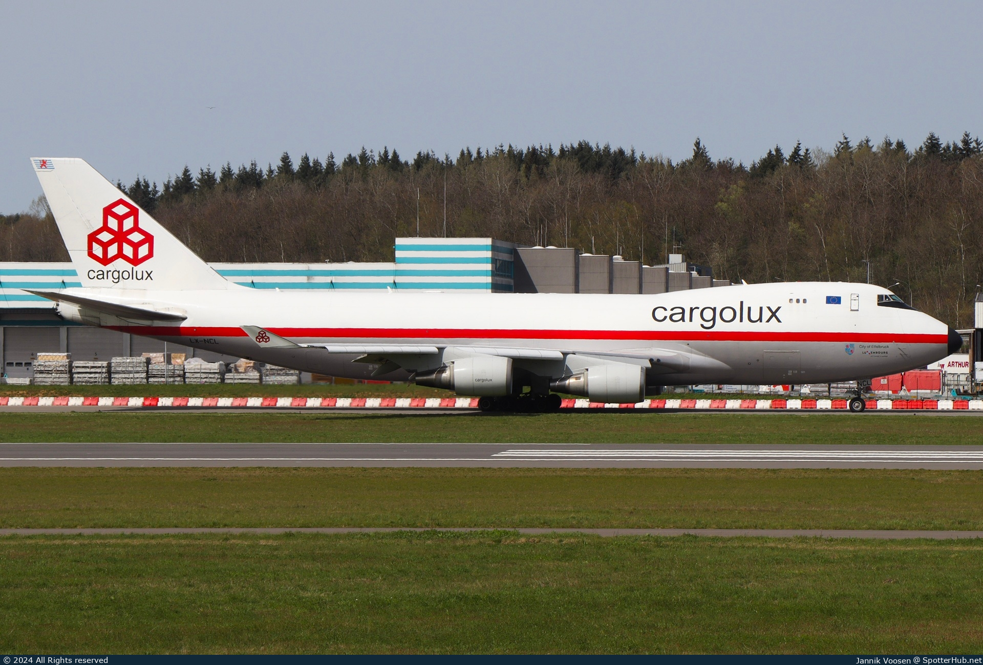 Photo of LX-NCL - Boeing 747-4EVF(ER) operated by Cargolux