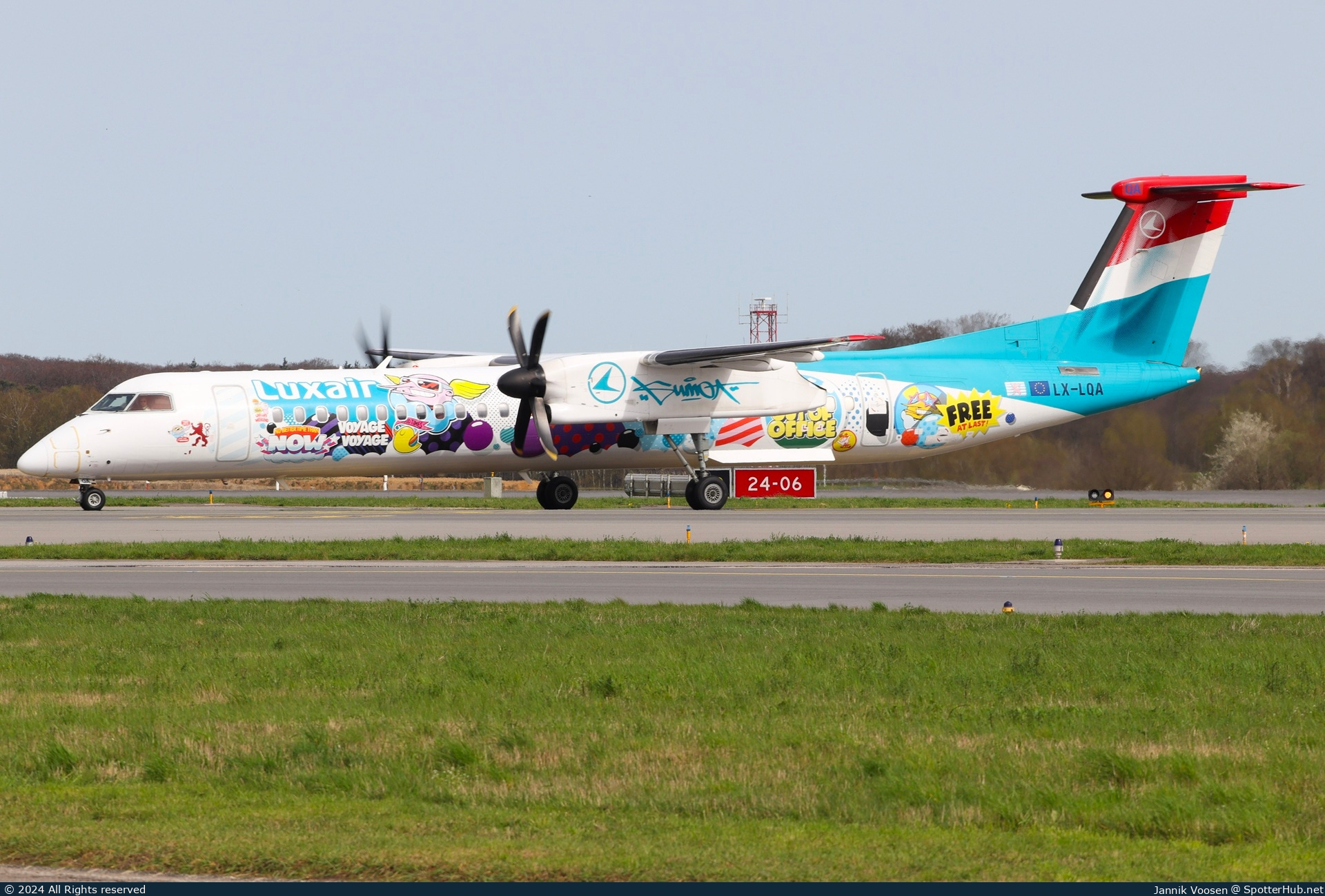 Photo of LX-LQA - Bombardier DHC-8-402 Dash 8 Q400 operated by Luxair