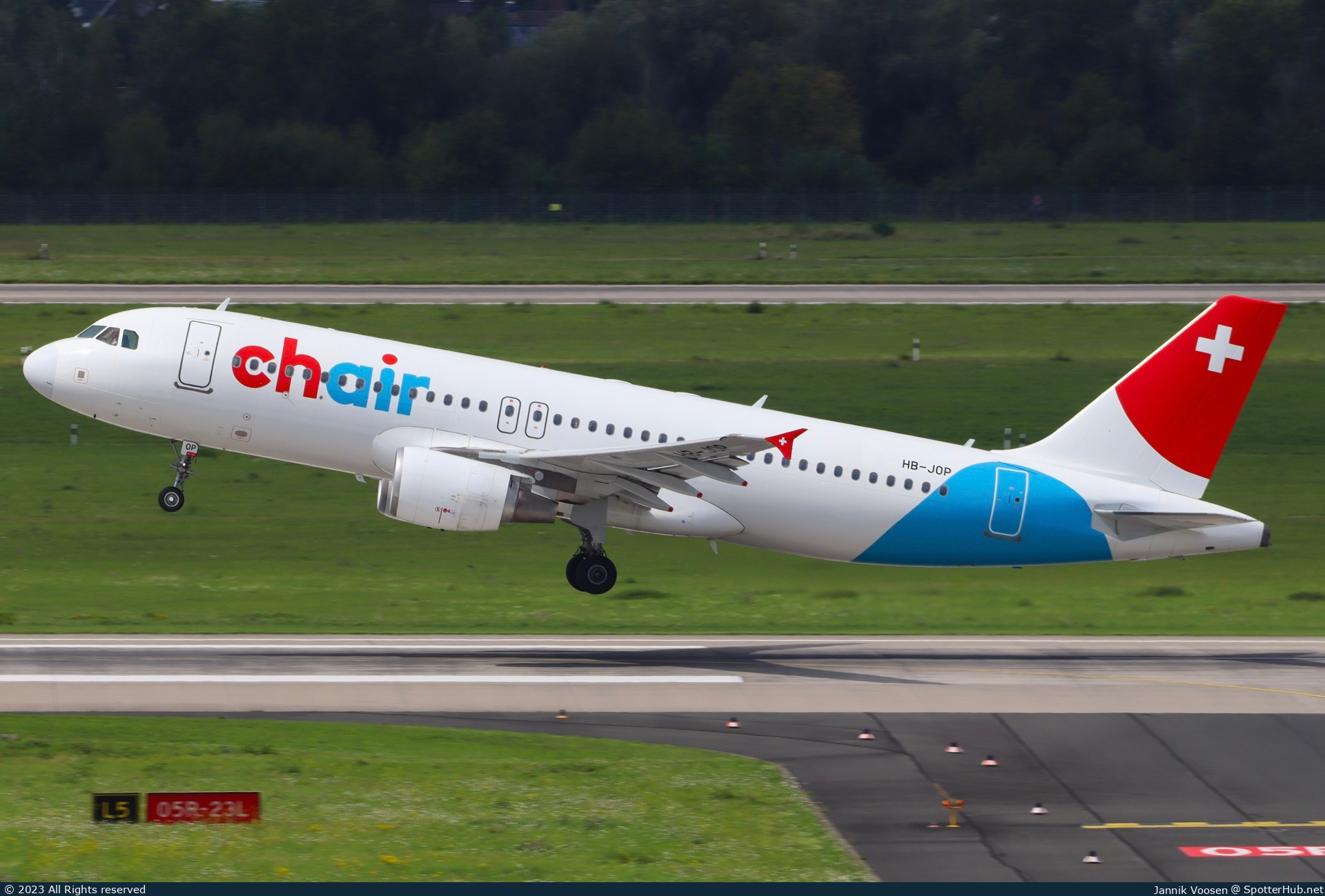 Photo of HB-JOP - Airbus A320-214 operated by Chair Airlines
