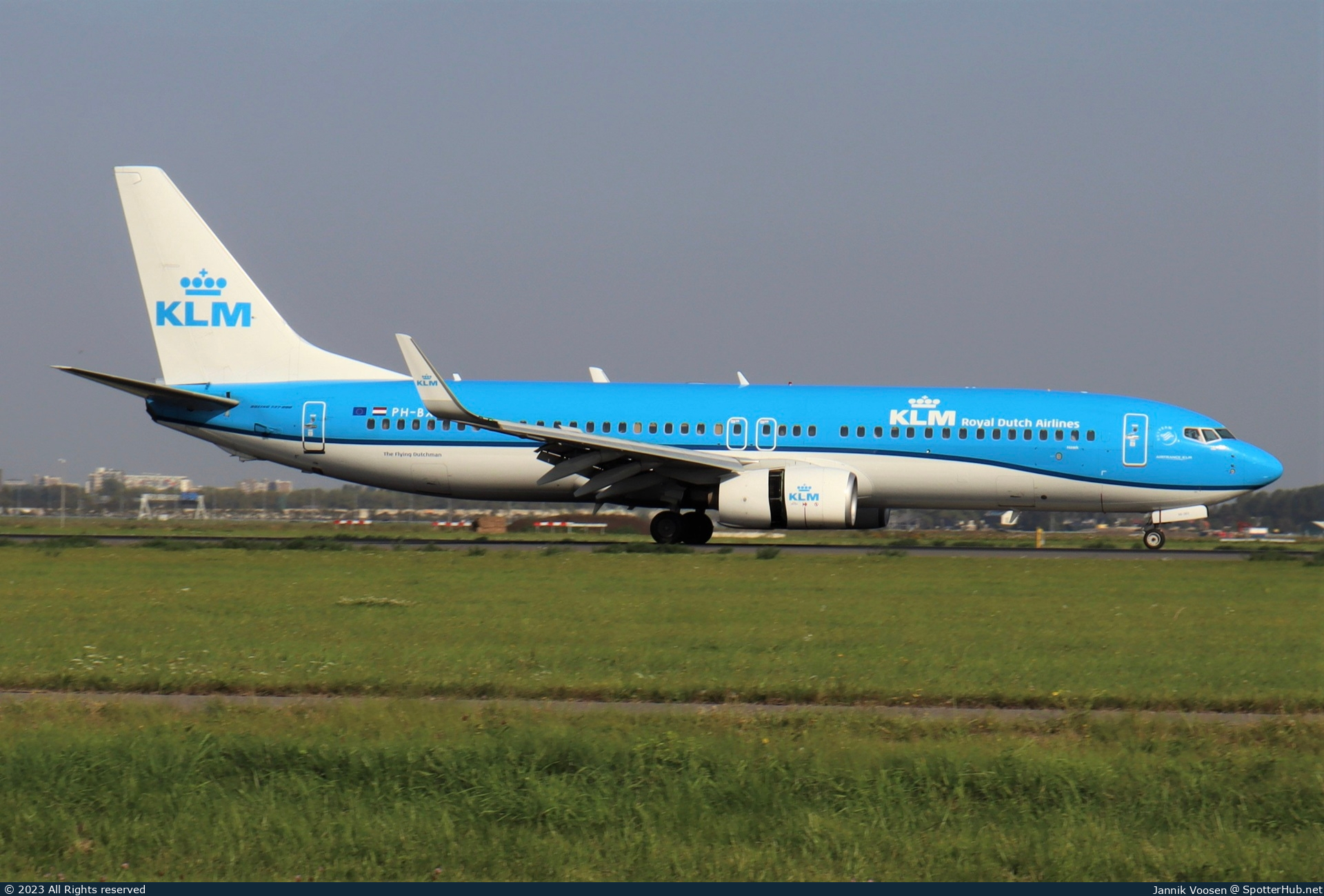 Photo of PH-BXE - Boeing 737-8K2 operated by KLM Royal Dutch Airlines