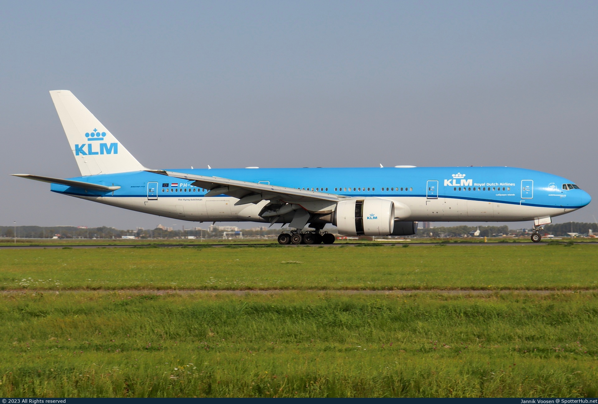 Photo of PH-BQG - Boeing 777-206(ER) operated by KLM Royal Dutch Airlines
