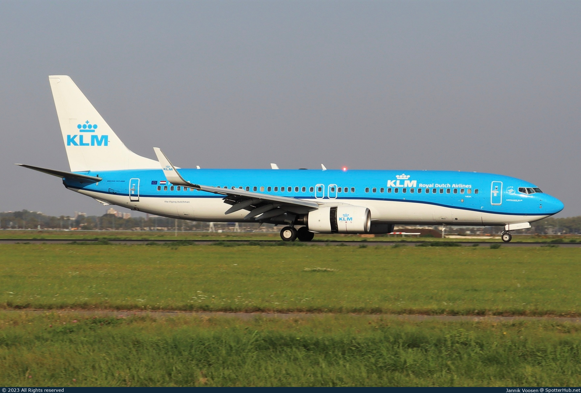 Photo of PH-BXB - Boeing 737-8K2 operated by KLM Royal Dutch Airlines